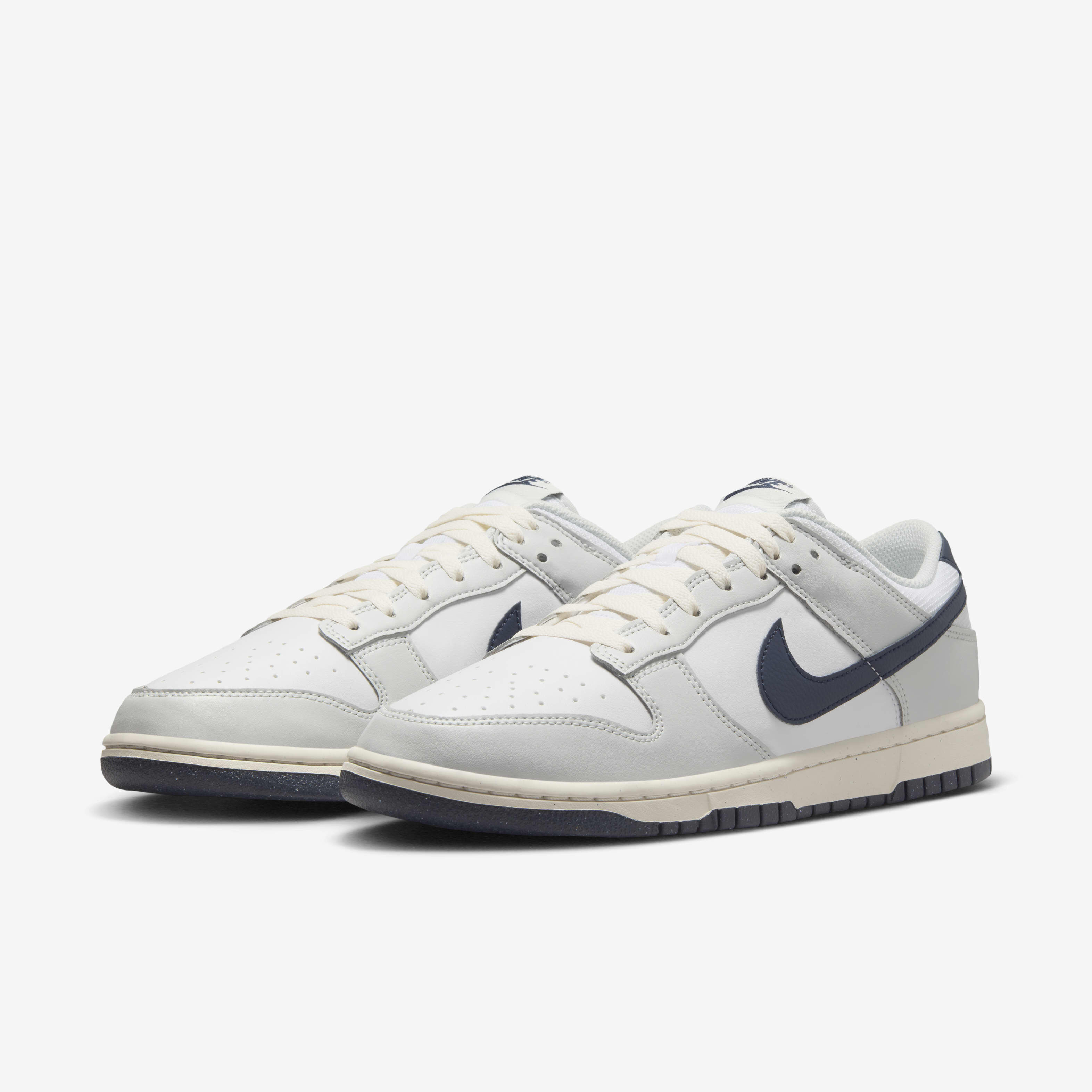 Nike Dunk Low image number 4