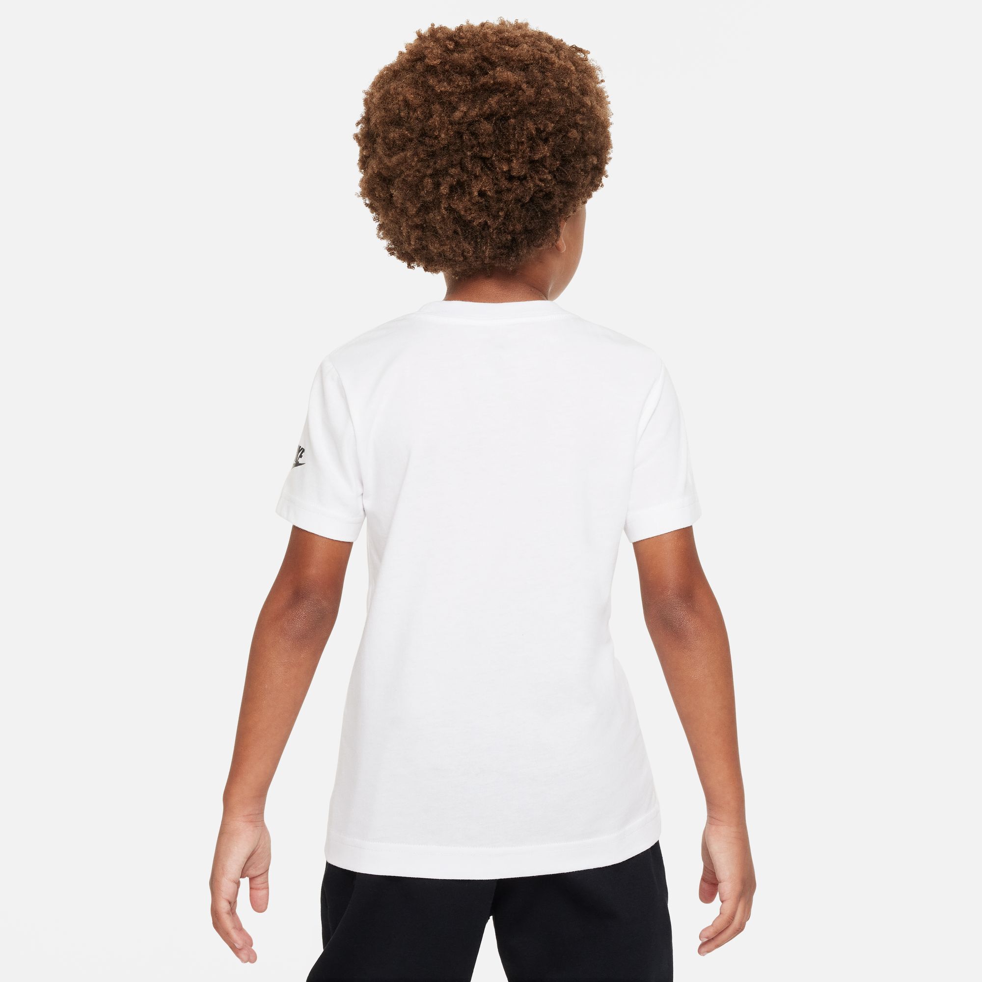 تيشيرت نايكي ويلدرنس فوتورا image number 4