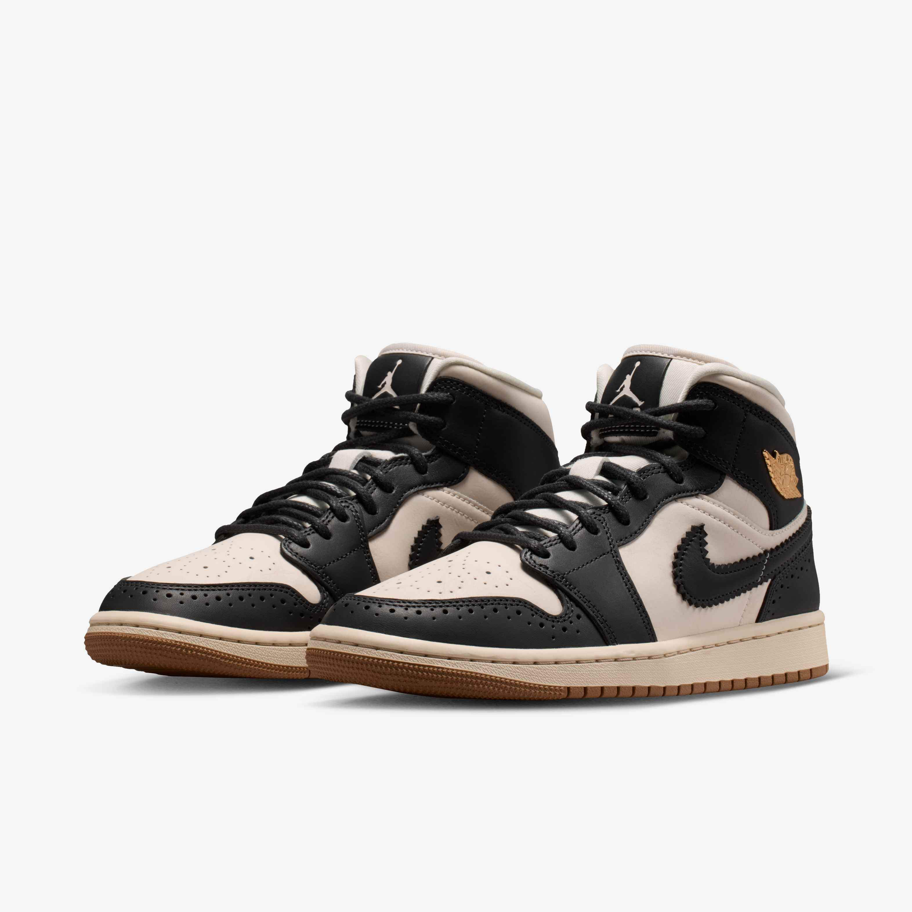 Air Jordan 1 Mid SE image number 4