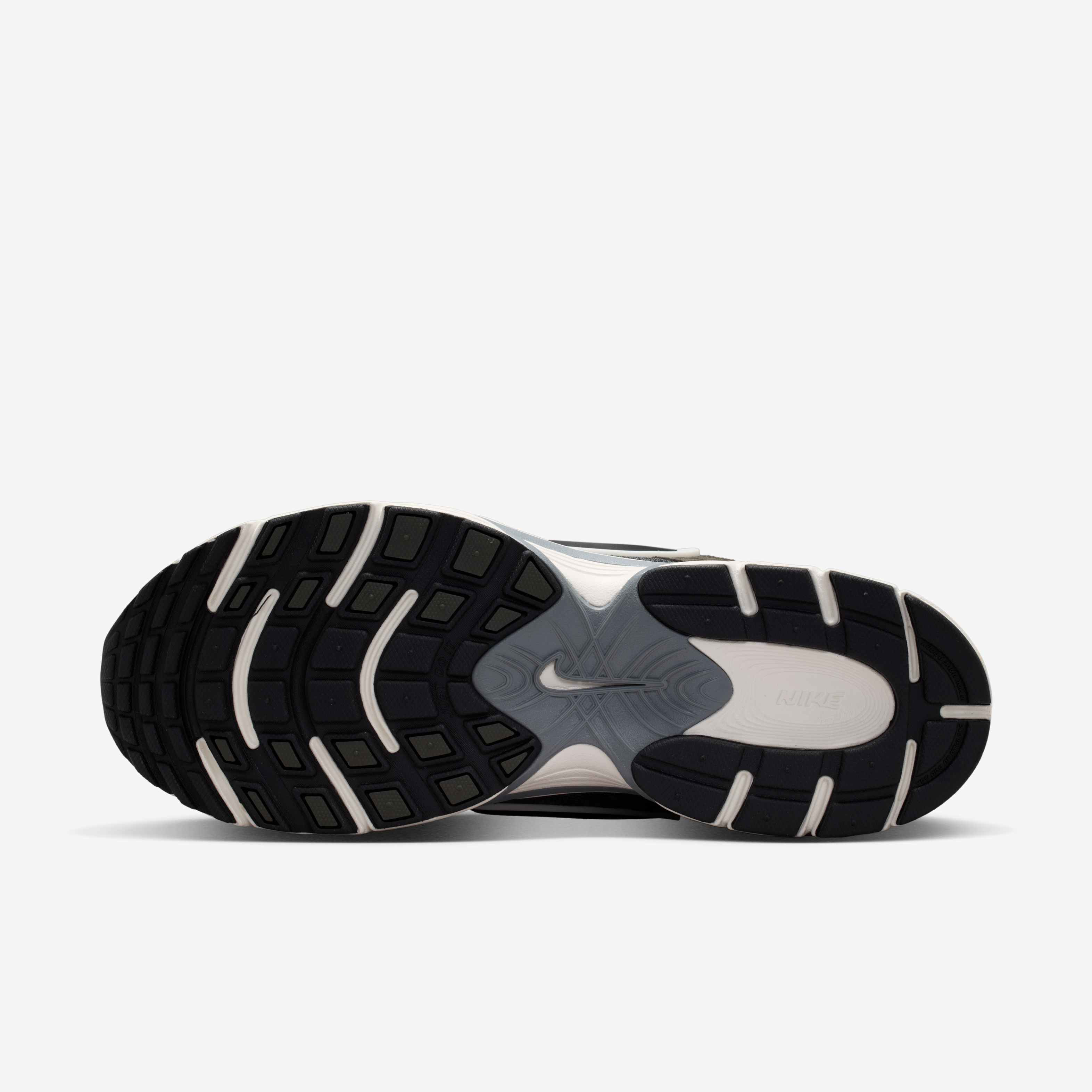 Nike V5 RNR Suede image number 1