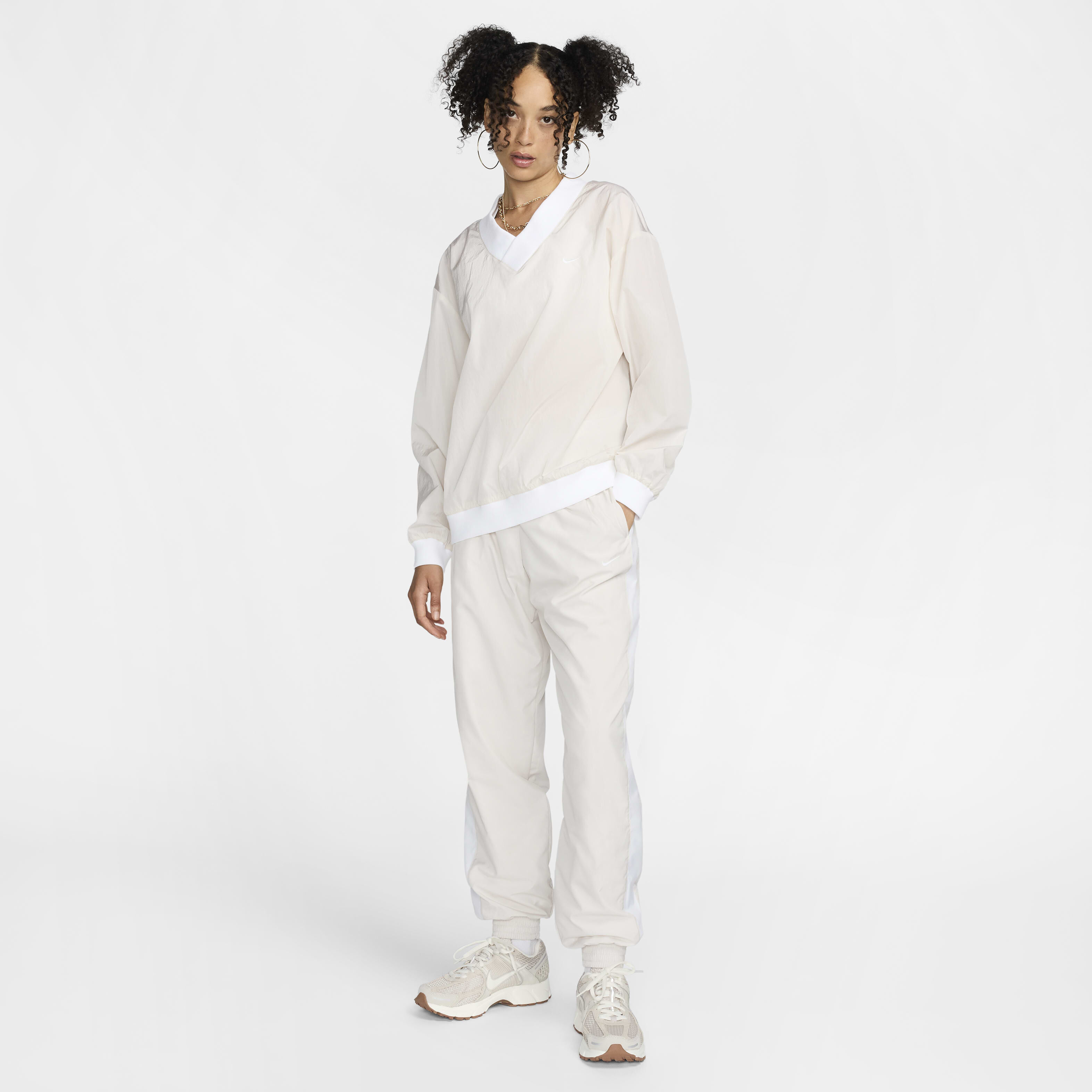 نايكي سبورتسوير ايسنشال image number 4