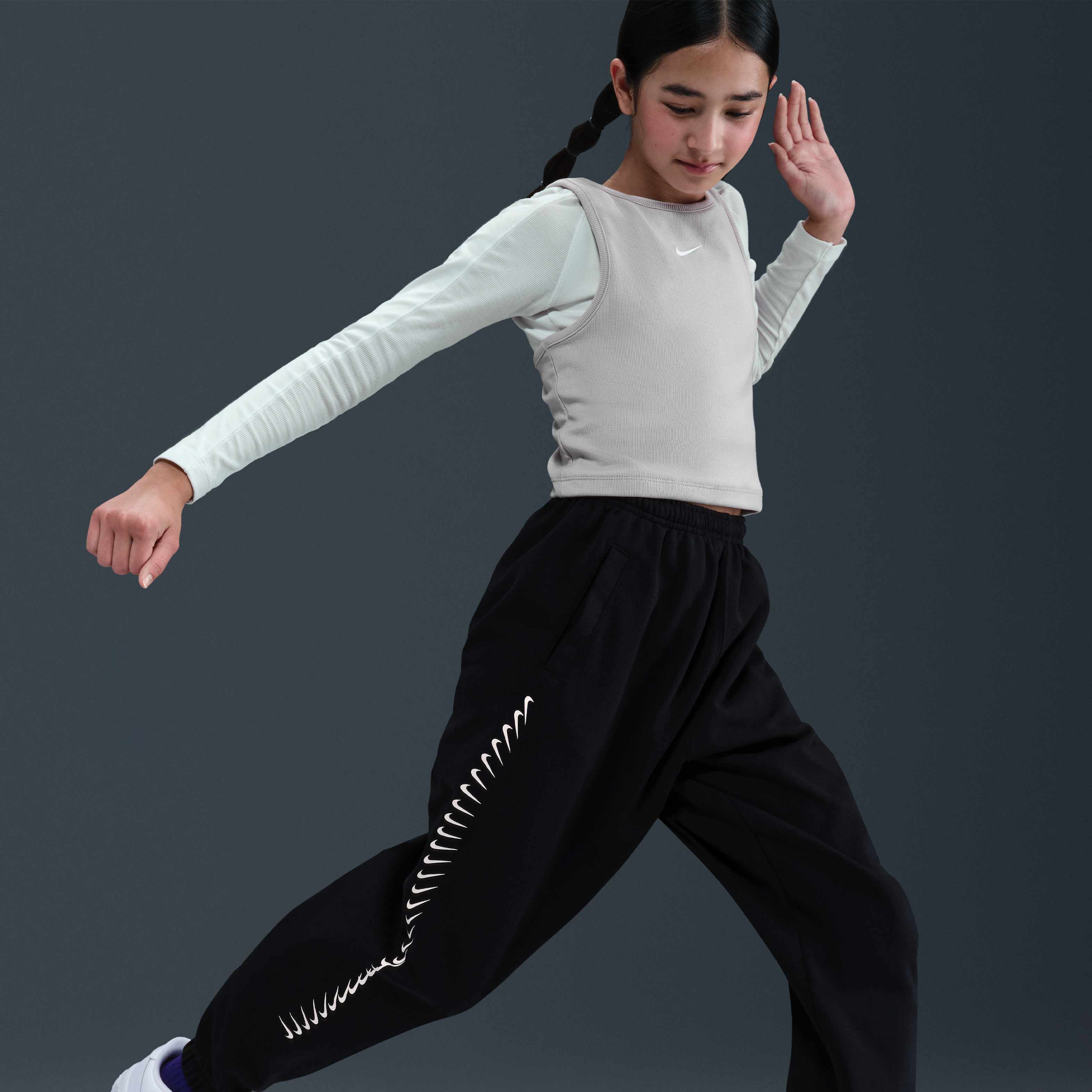 نايكي سبورتسوير image number 4