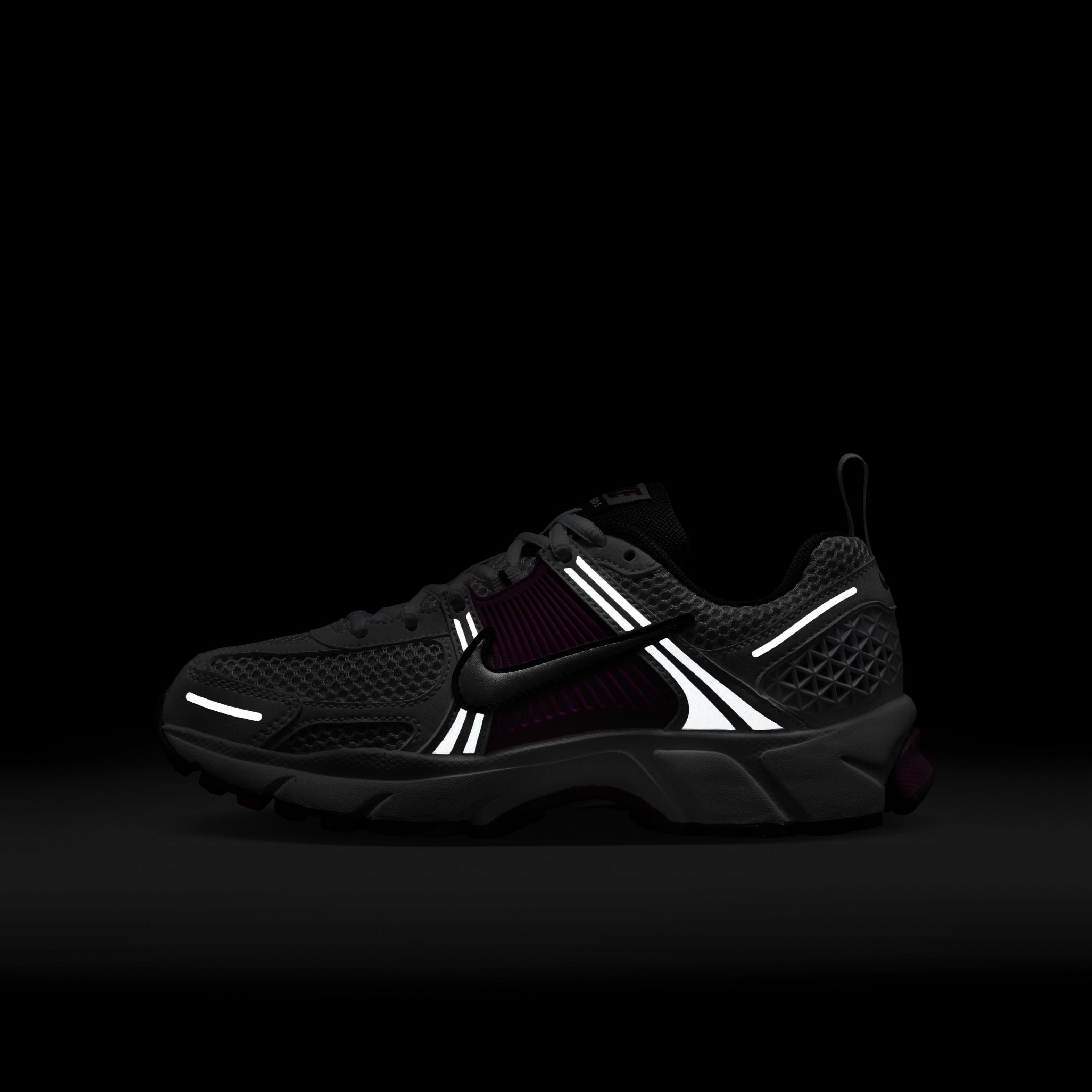 Nike vomero 5 drake on sale