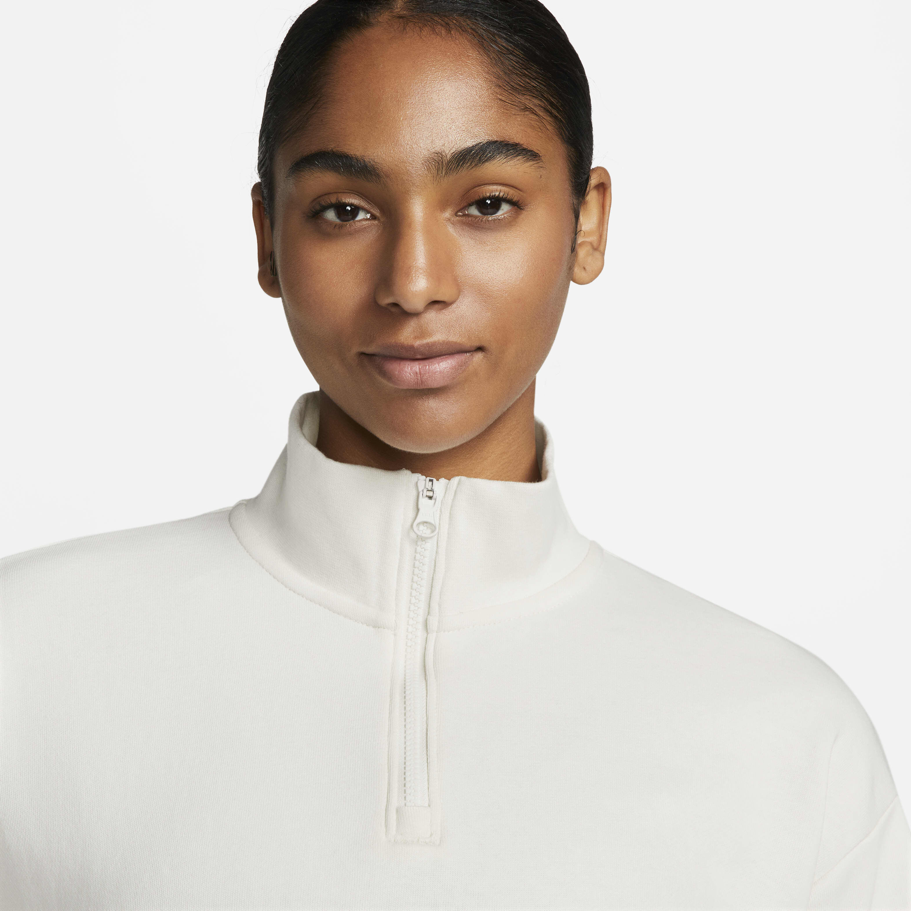 Nike Dri-FIT Swoosh Fly image number 2