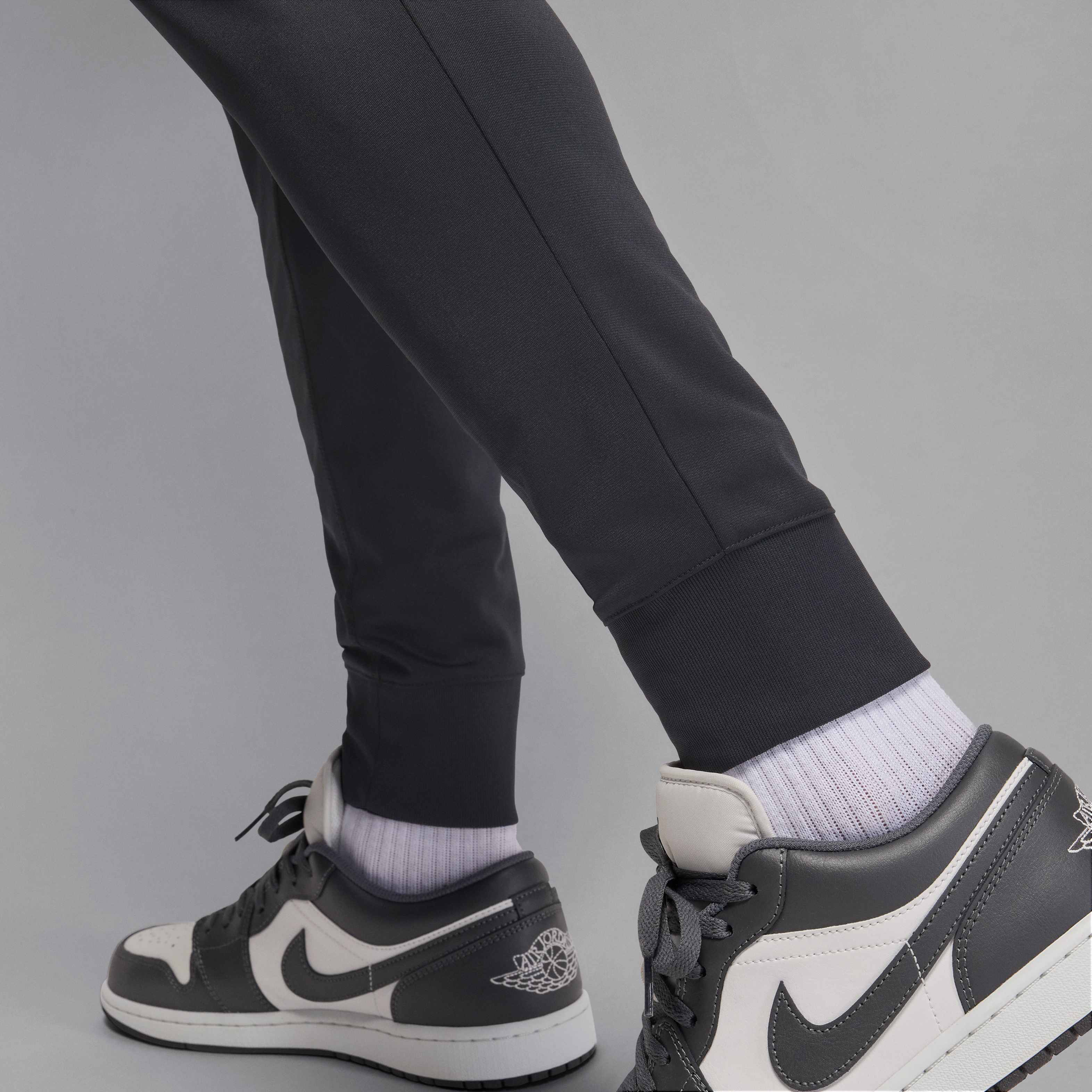 Paris Saint-Germain Strike Fourth image number 8