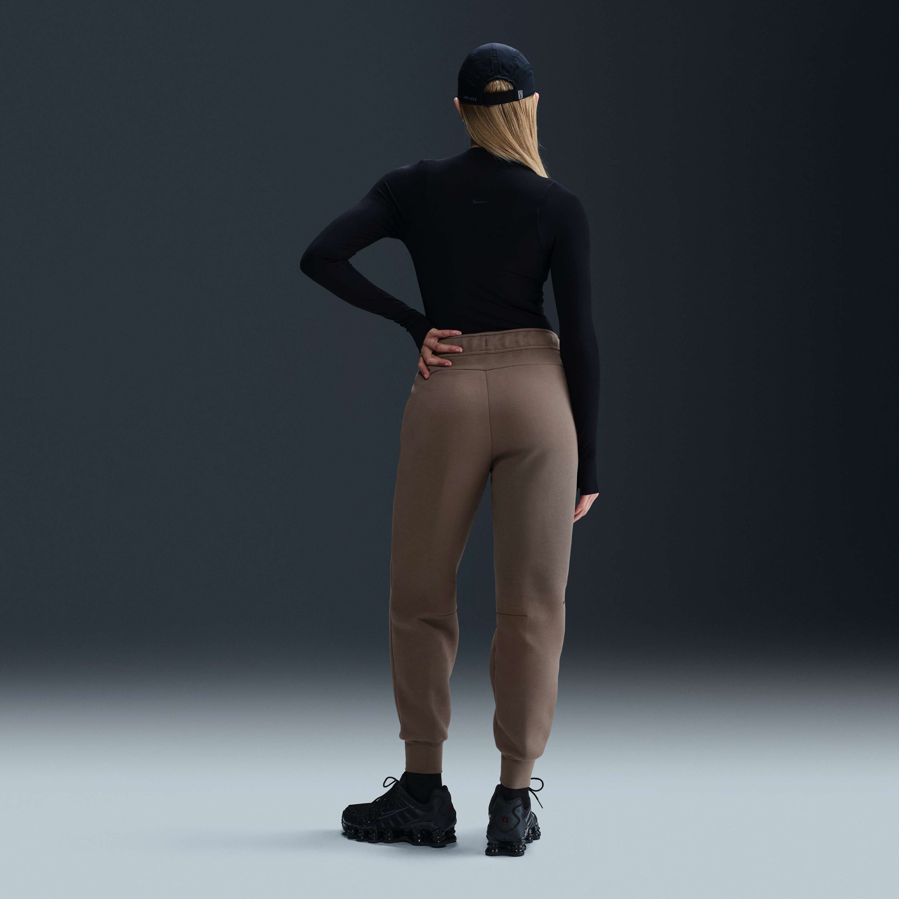 نايكي سبورتسوير تك فليس image number 3