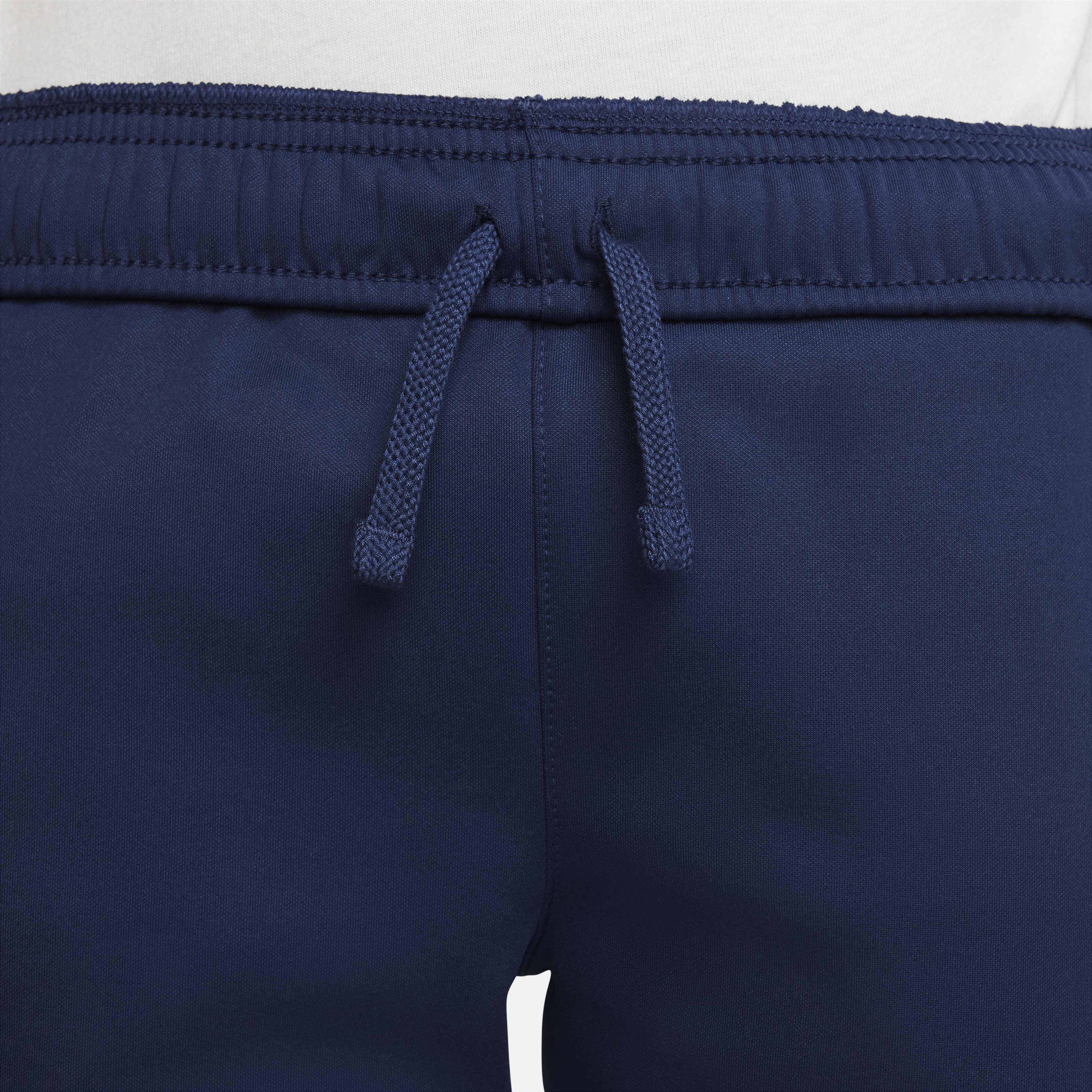 Nike Sportswear Repeat image number 3