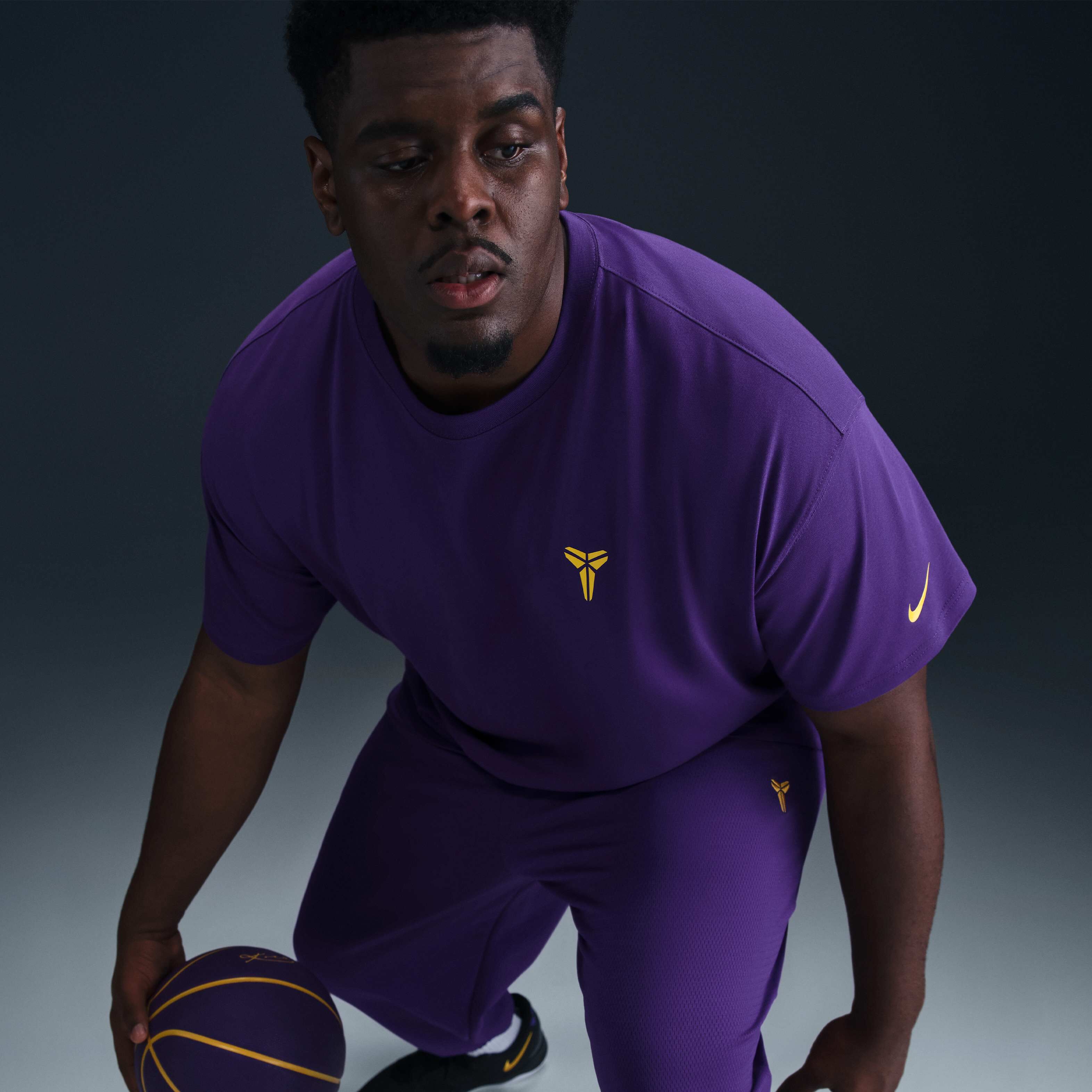 Tシャツ・カットソー Nike Kobe Men's Basketball T-Shirt HJ3319-504 Kobe Men's Basketball T-Shirt. Nike.com