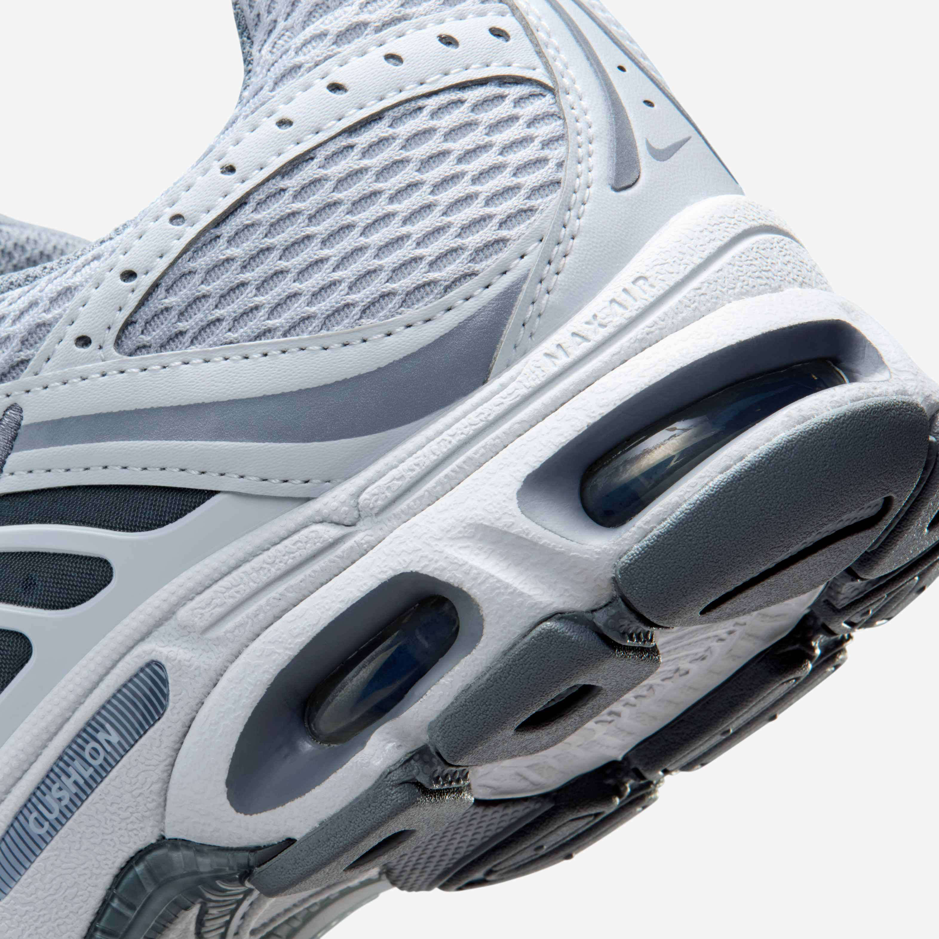 Nike Air Max Moto 2K image number 7