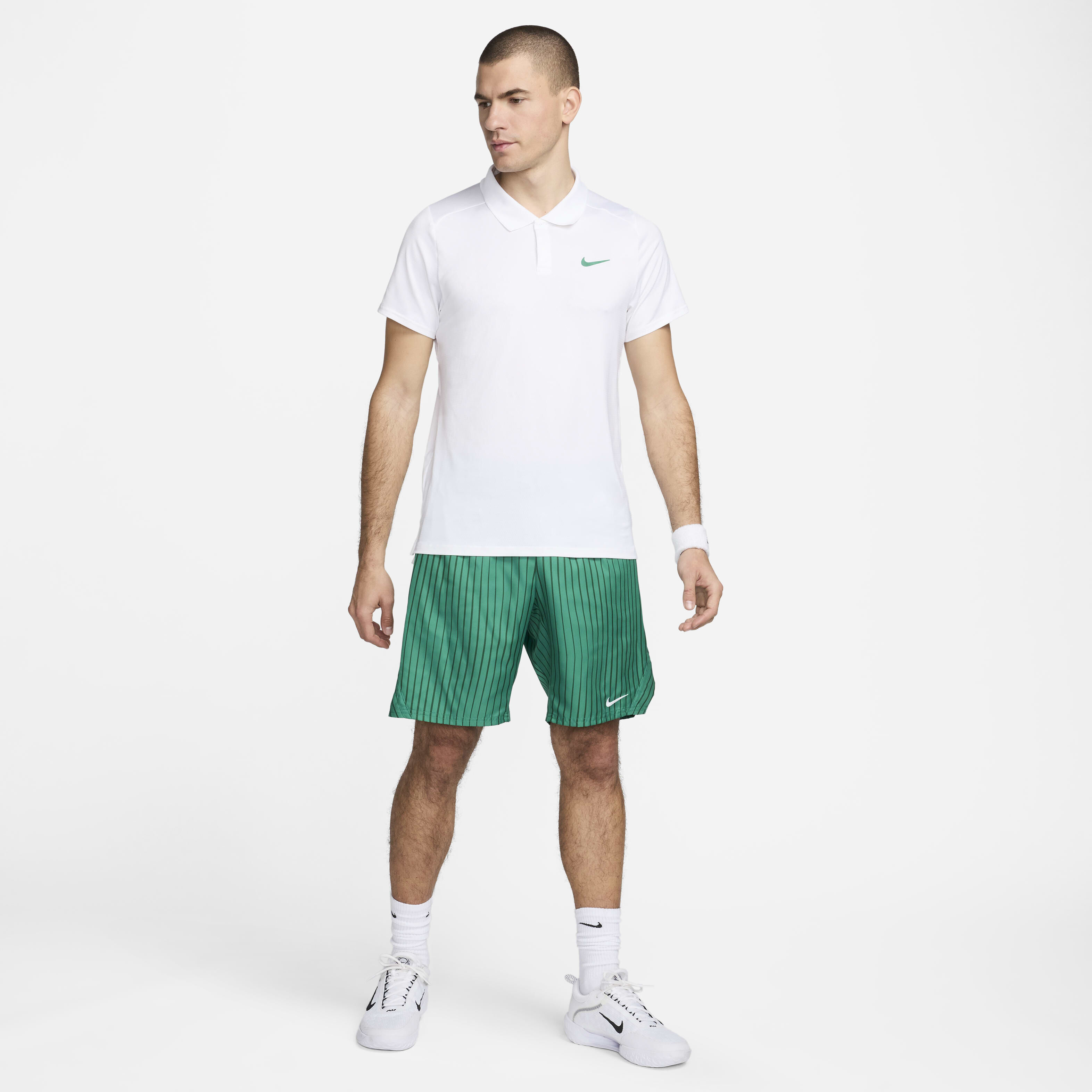 NikeCourt Advantage image number 4