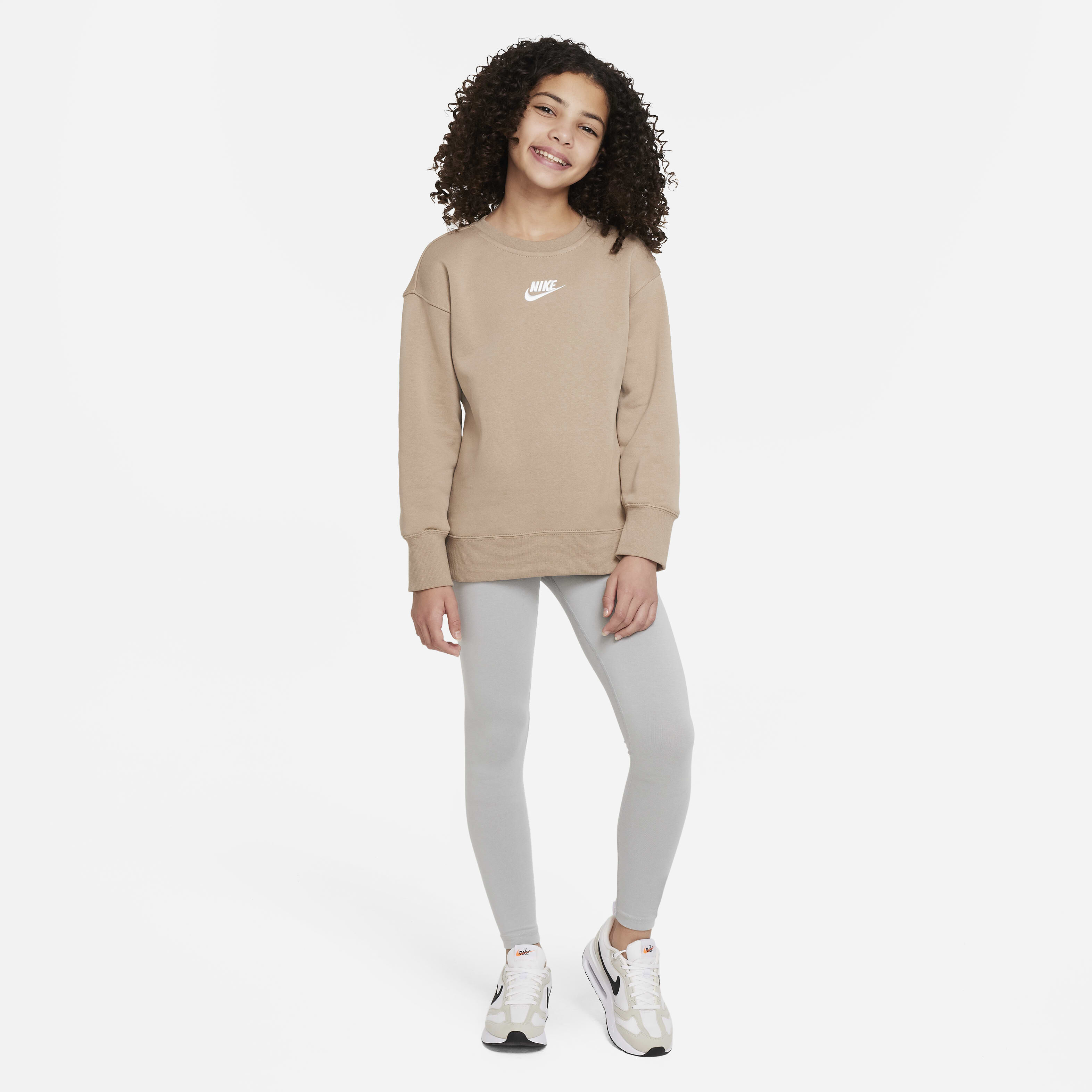 نايكي سبورتسوير كلوب فليس image number 3