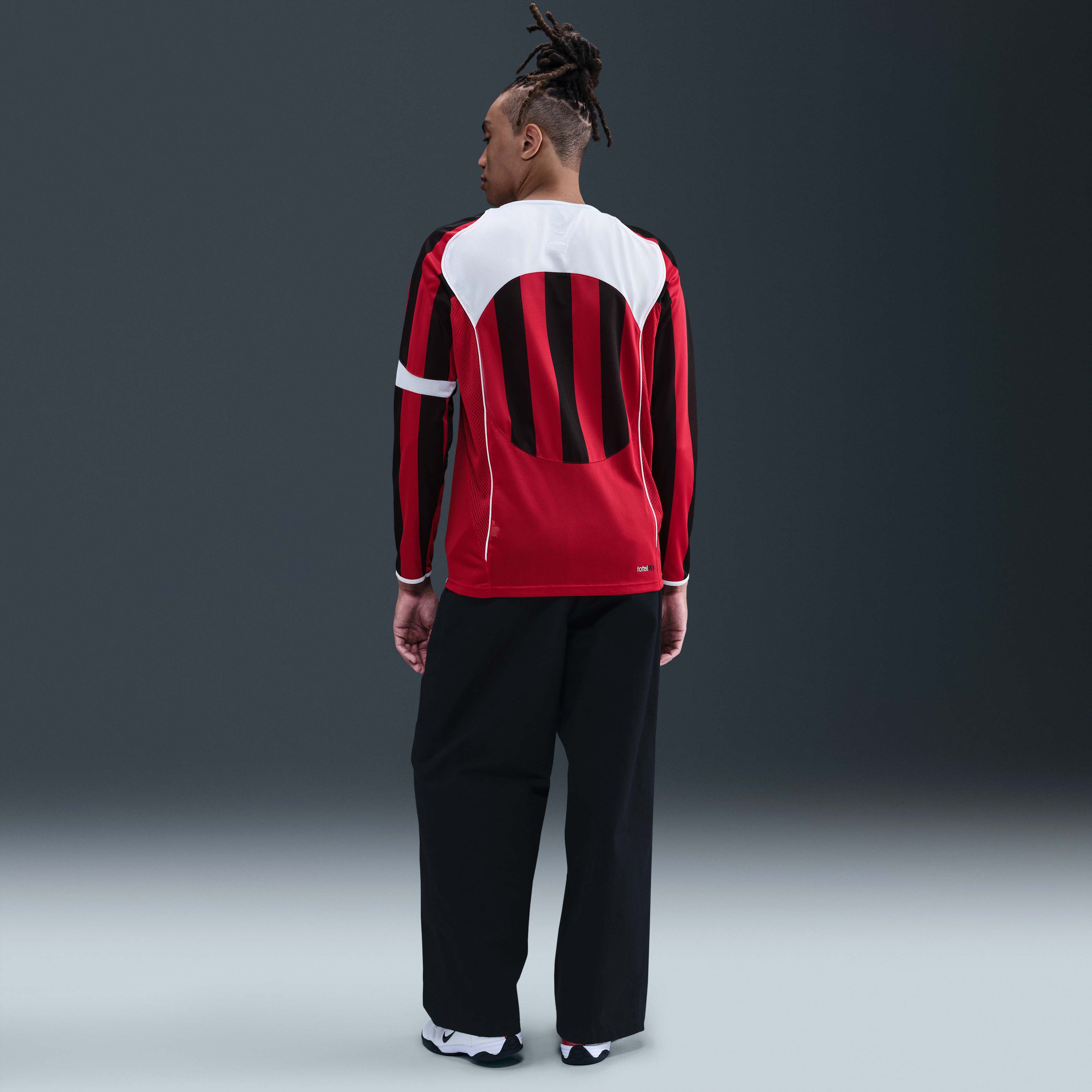 نايكي توتال 90 image number 4