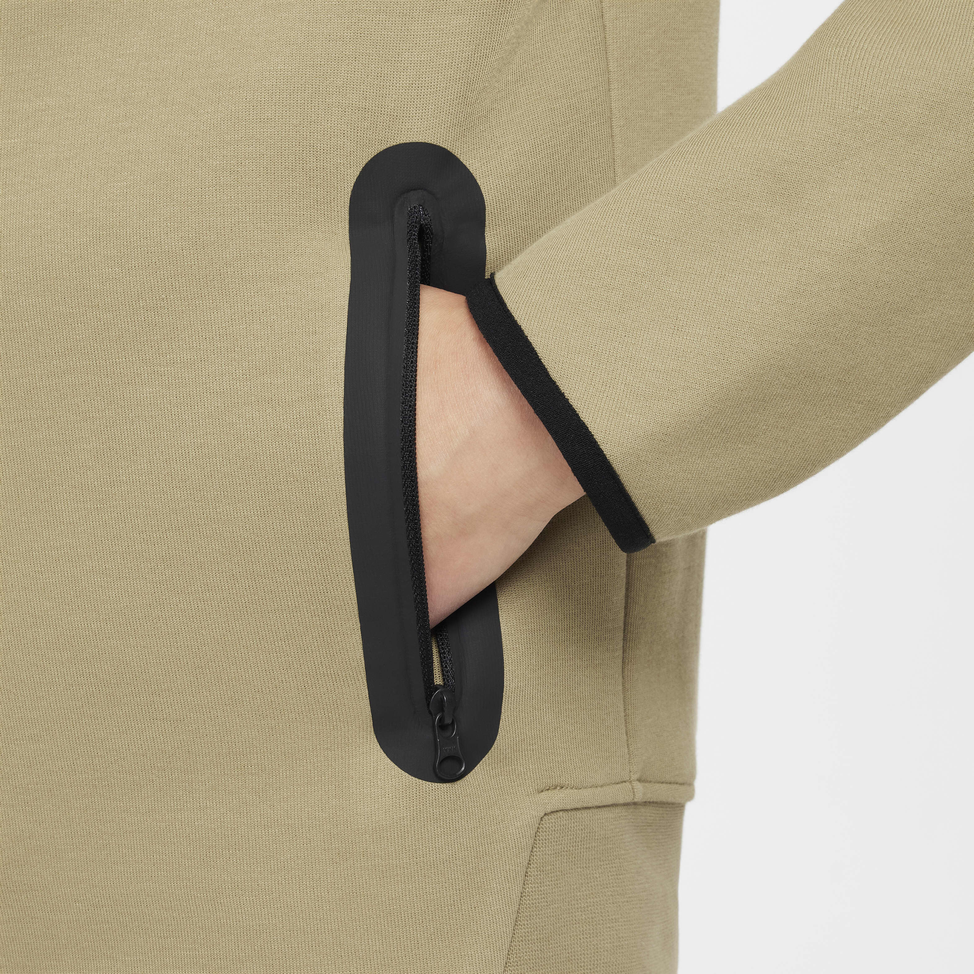 نايكي سبورتسوير تك فليس image number 3