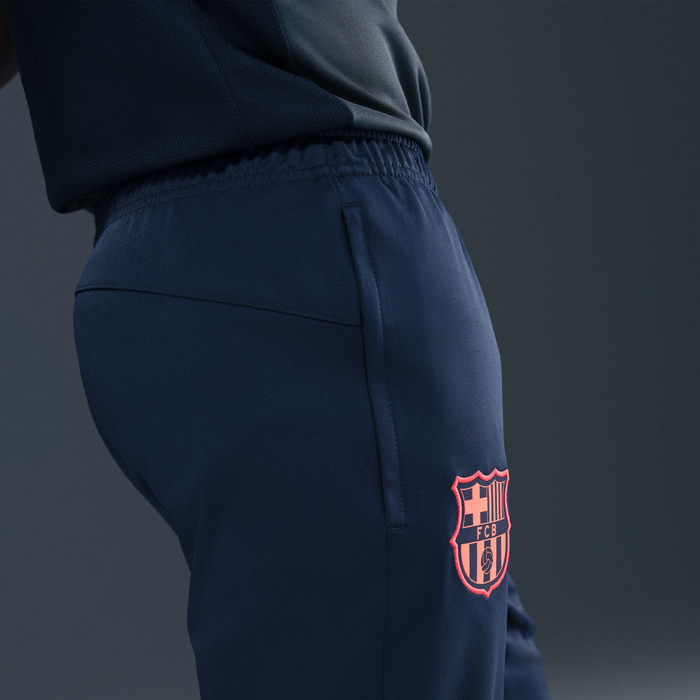 برشلونة سترايك البديل image number 6 برشلونة سترايك البديل image number 6