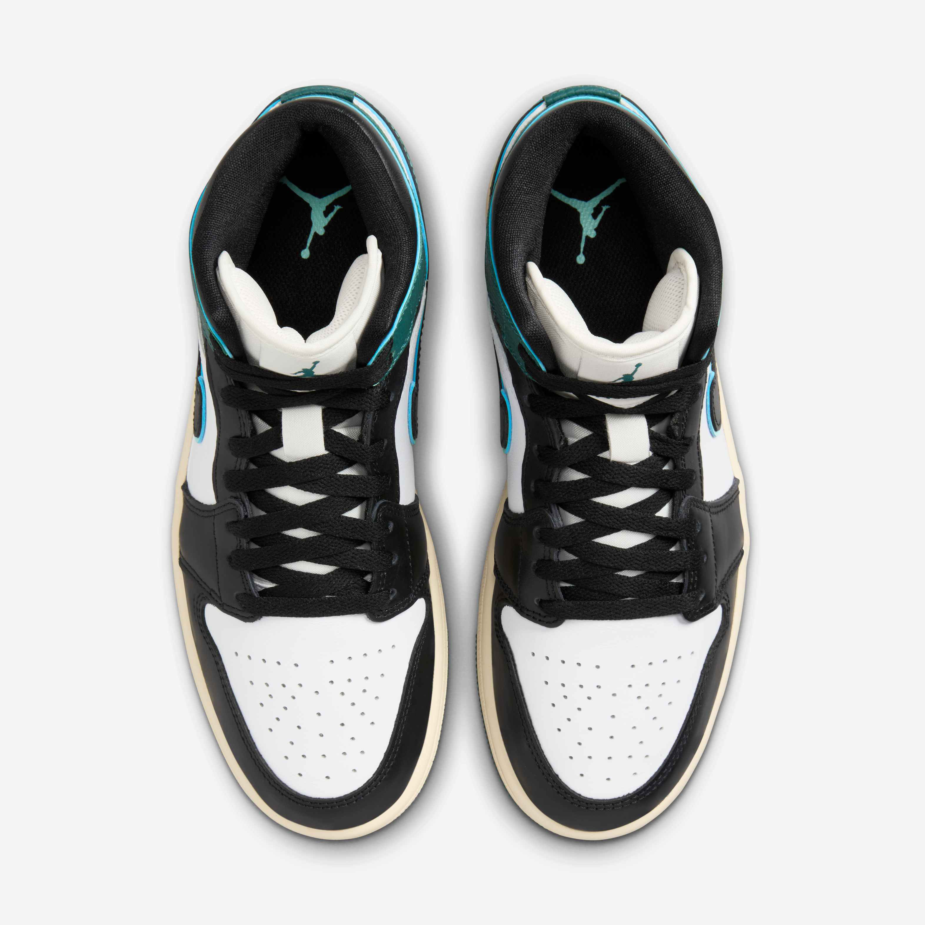 Air Jordan 1 Mid SE image number 3