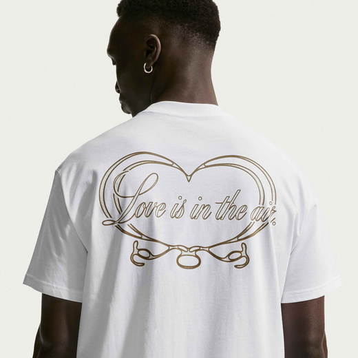 نايكي سبورتسوير