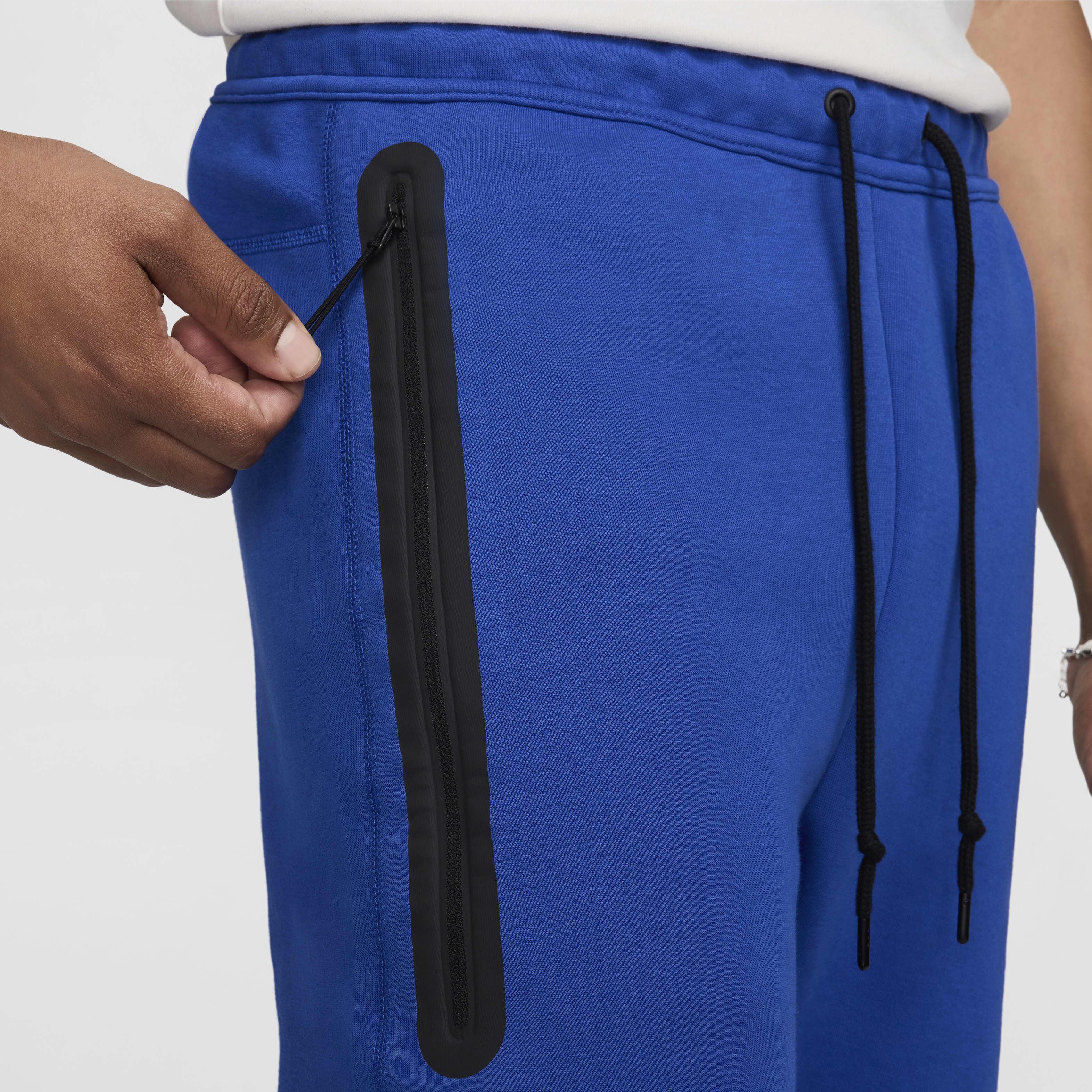 Nike Sportswear Tech Fleece image number 4