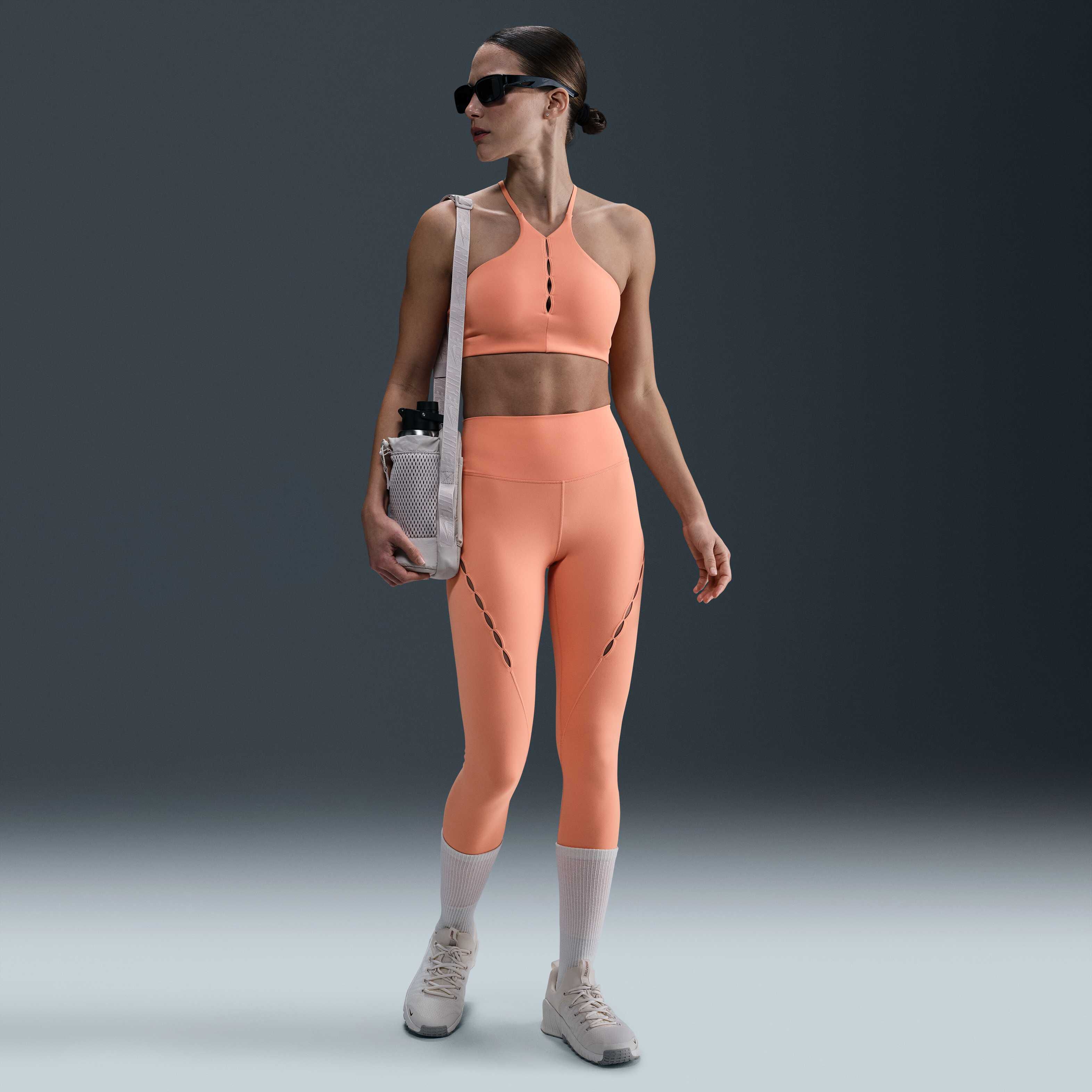 Nike One image number 0