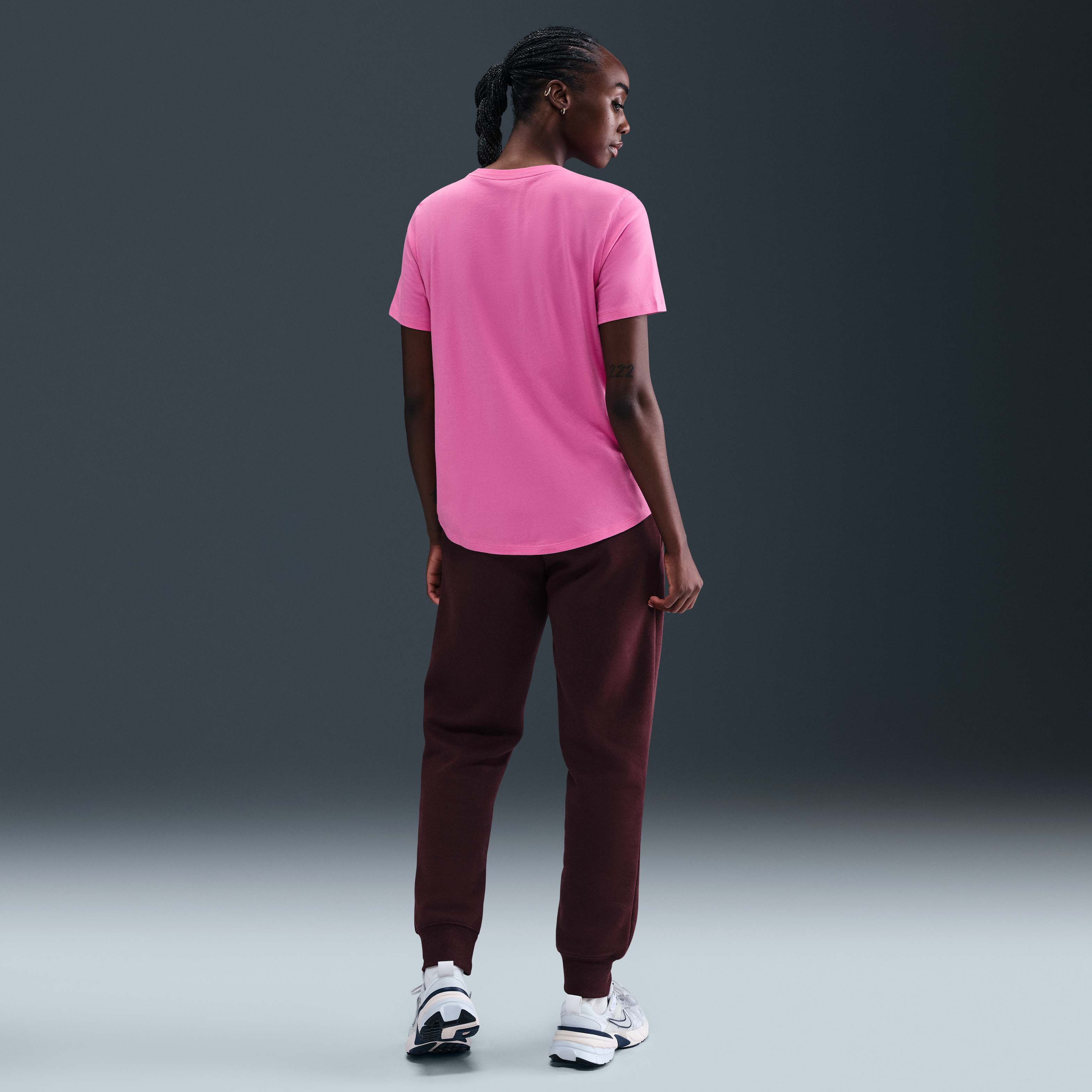 Nike Sportswear Essentials image number 4