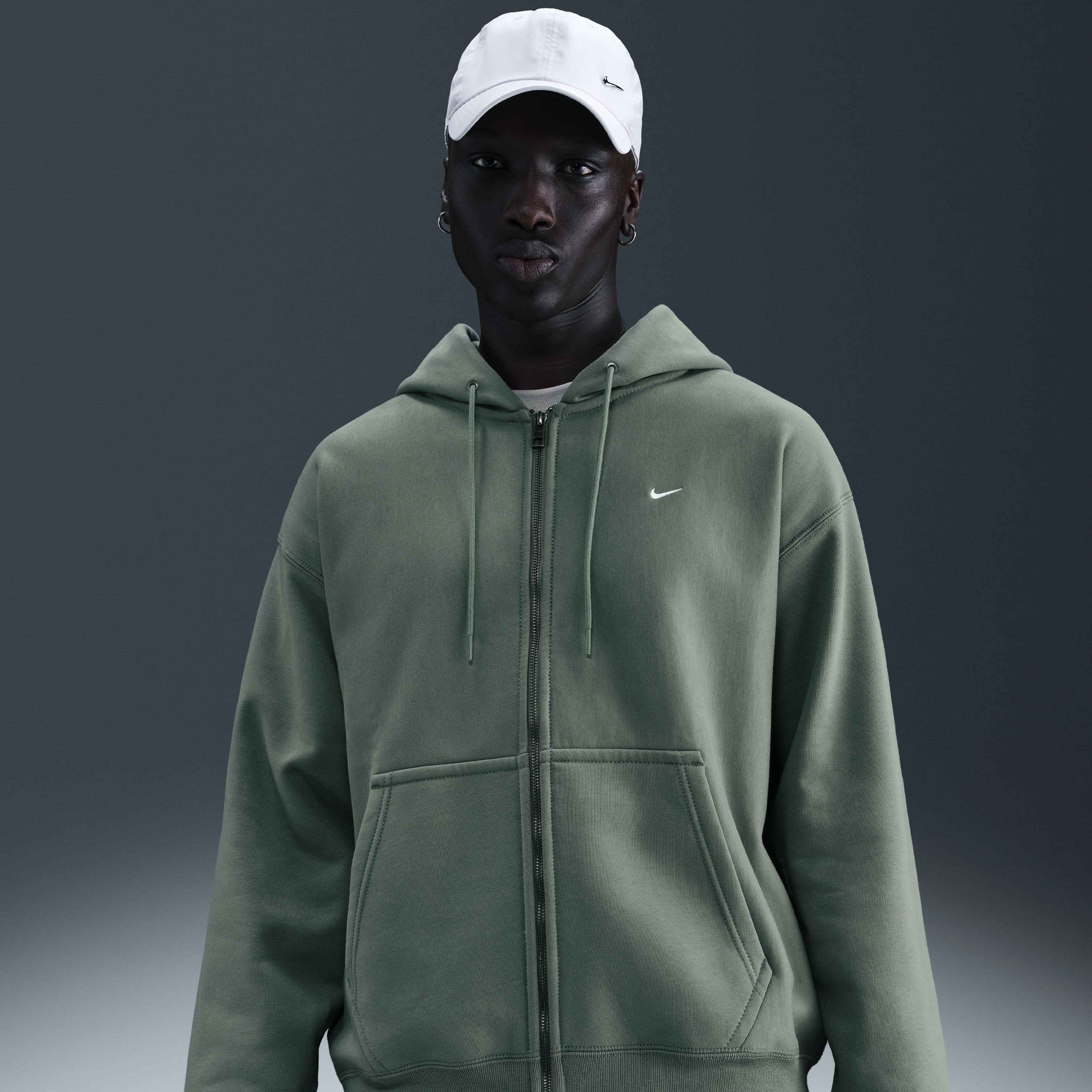 Nike Solo Swoosh image number 0