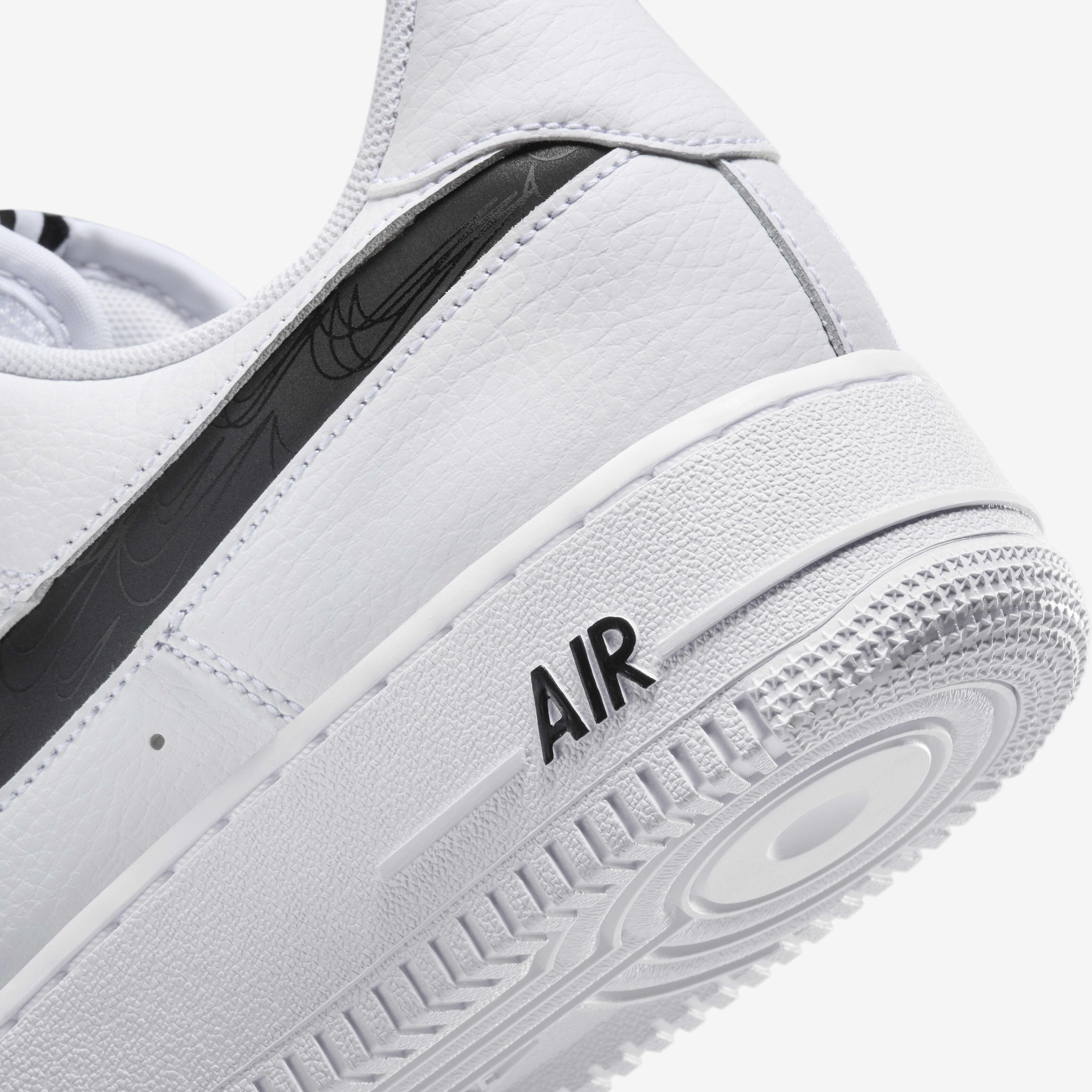Nike Air Force 1 '07 LV8 image number 7