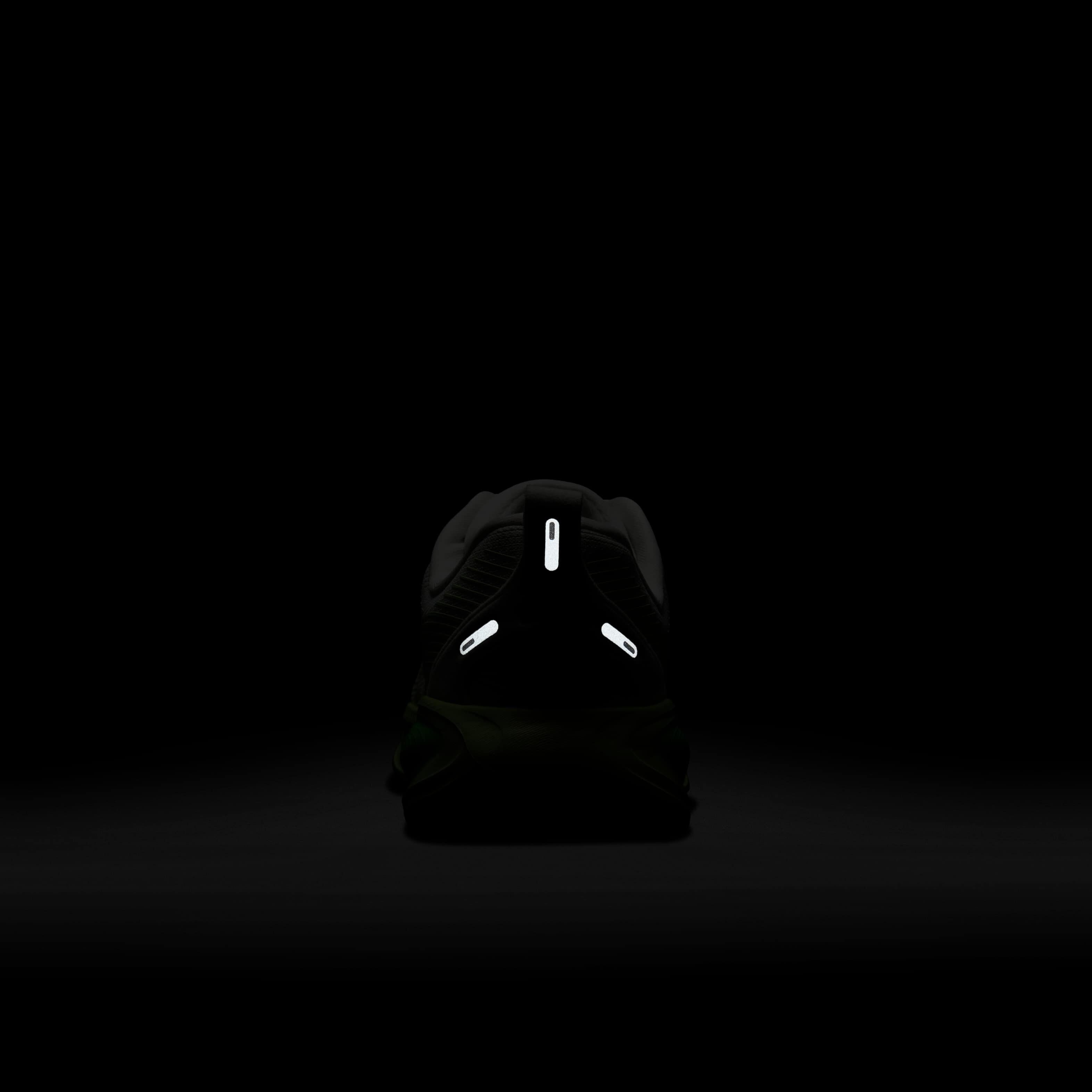 Nike Vomero 18 image number 8