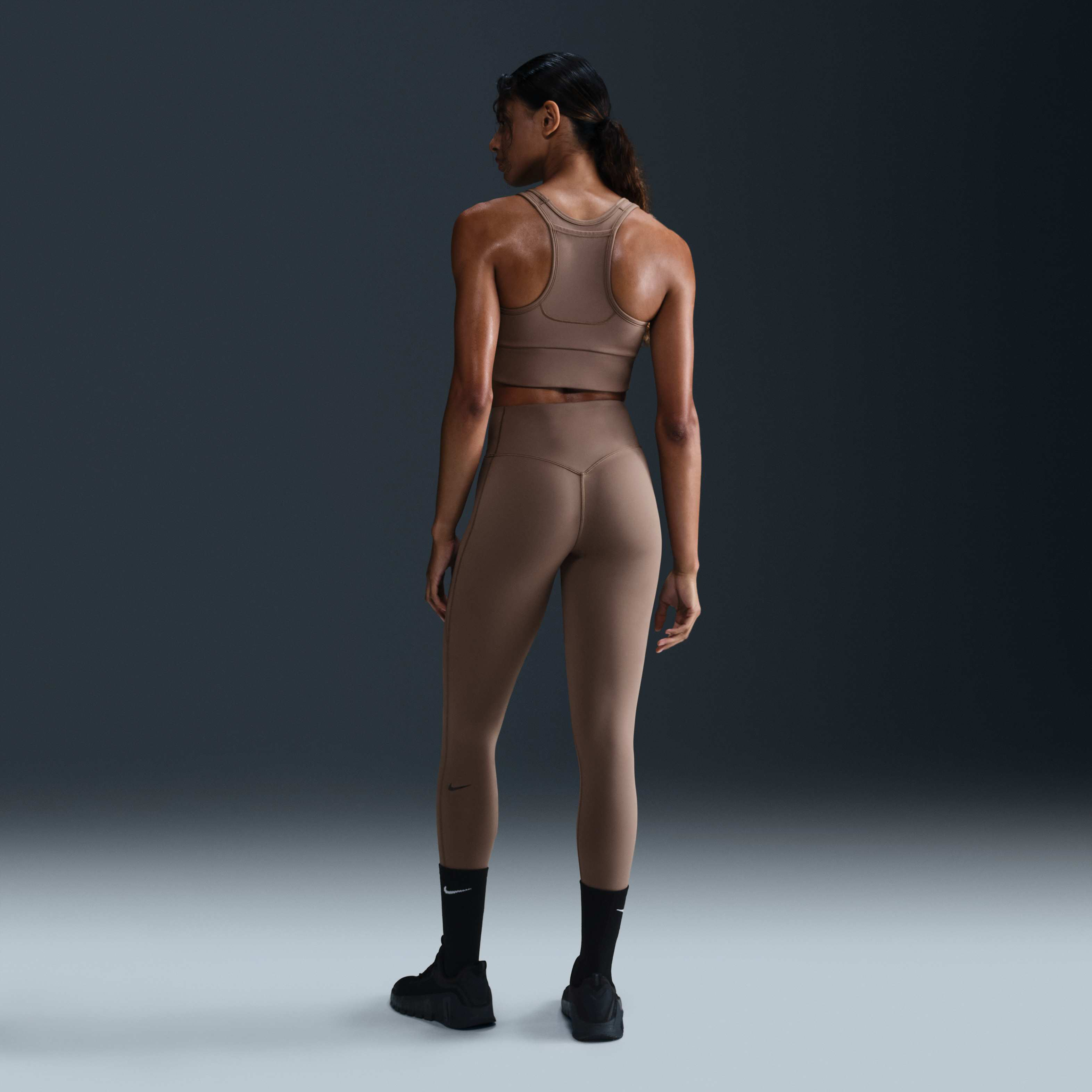 Nike Universa image number 3