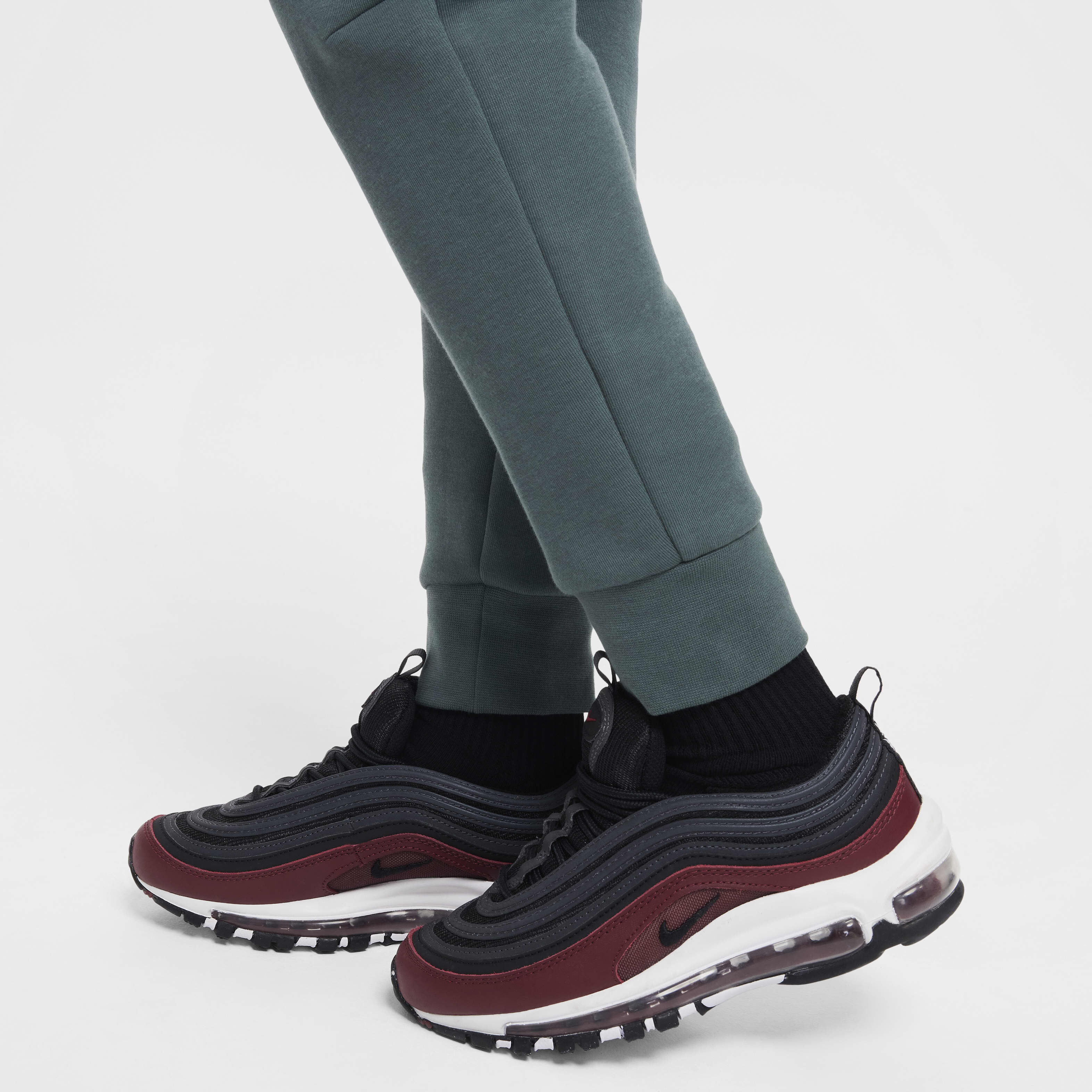 نايكي سبورتسوير تك فليس image number 6