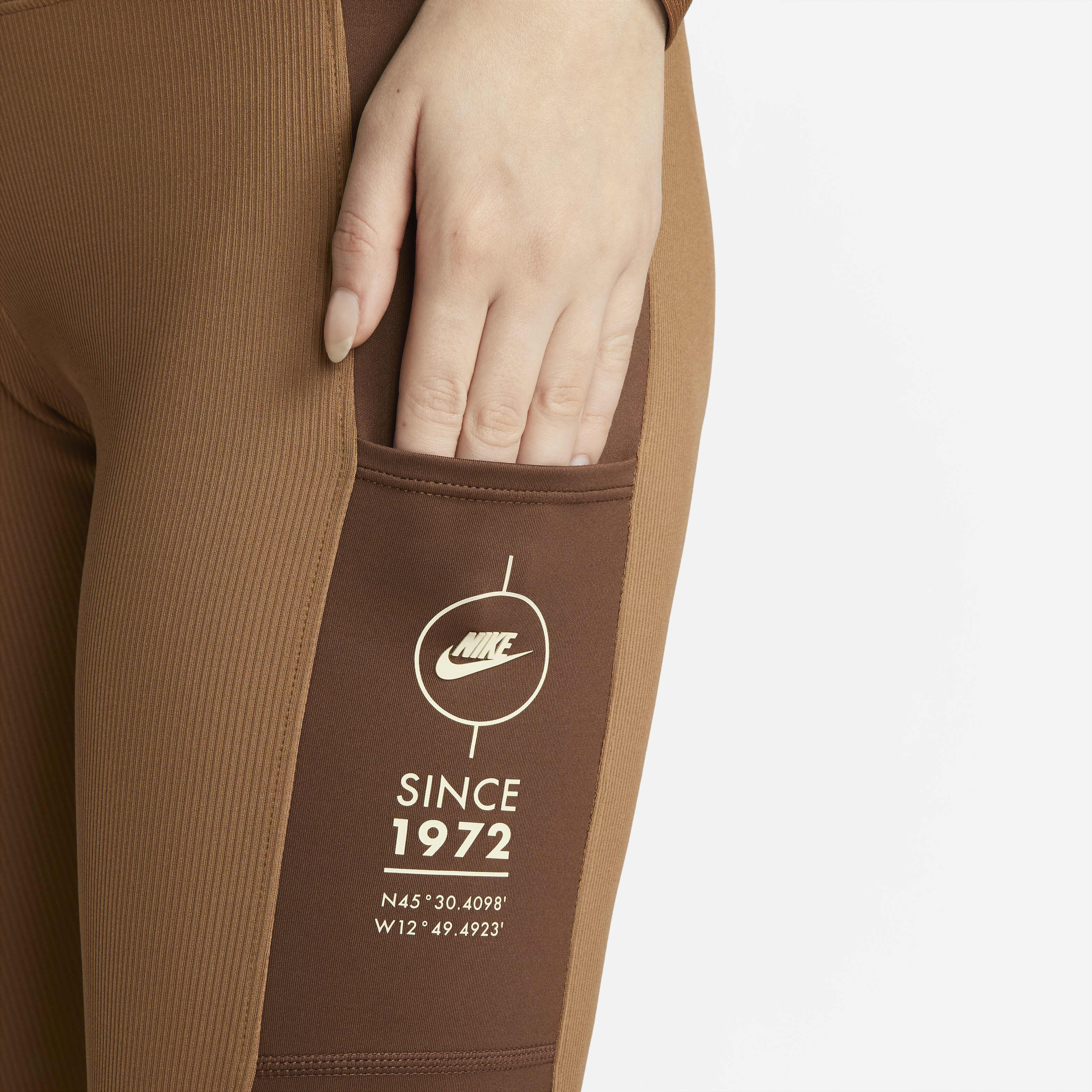 Nike Sportswear image number 2