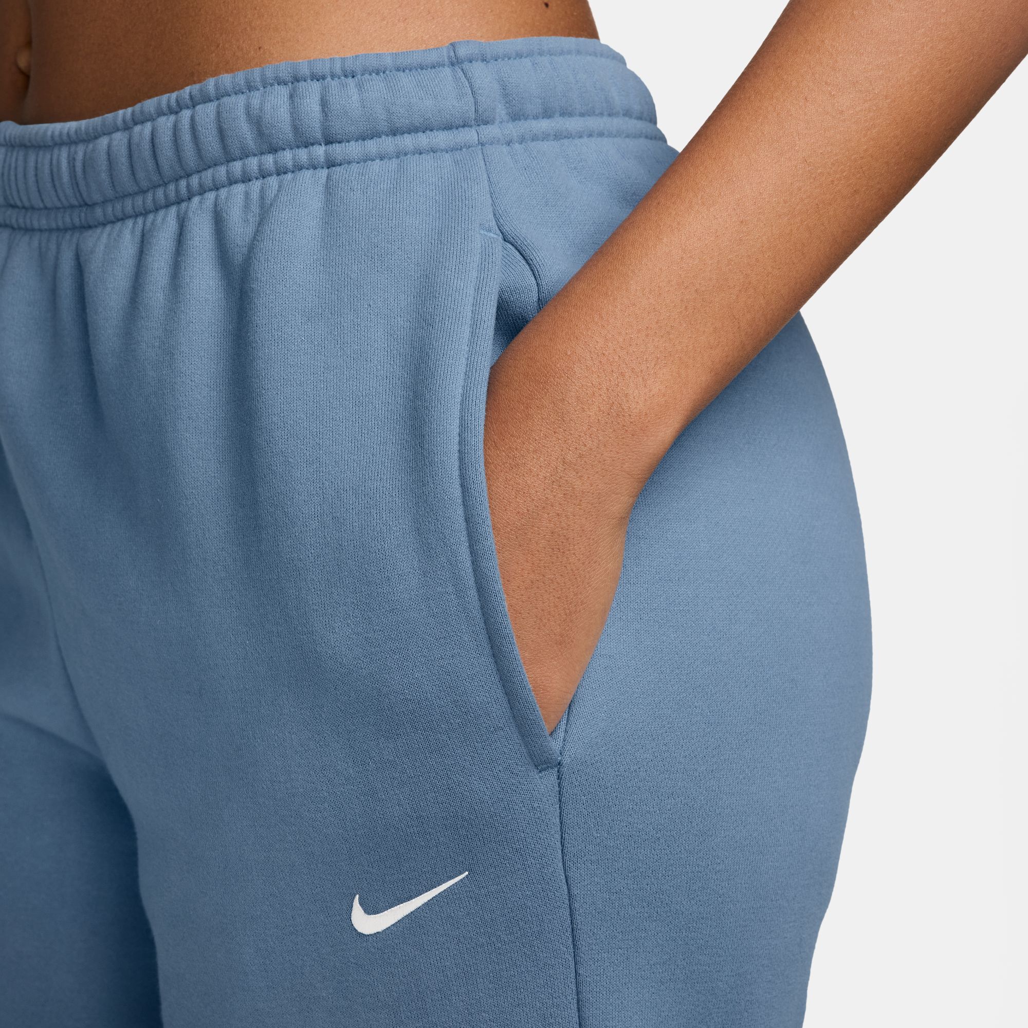 Nike Studio Fleece Medium Weight image number 2