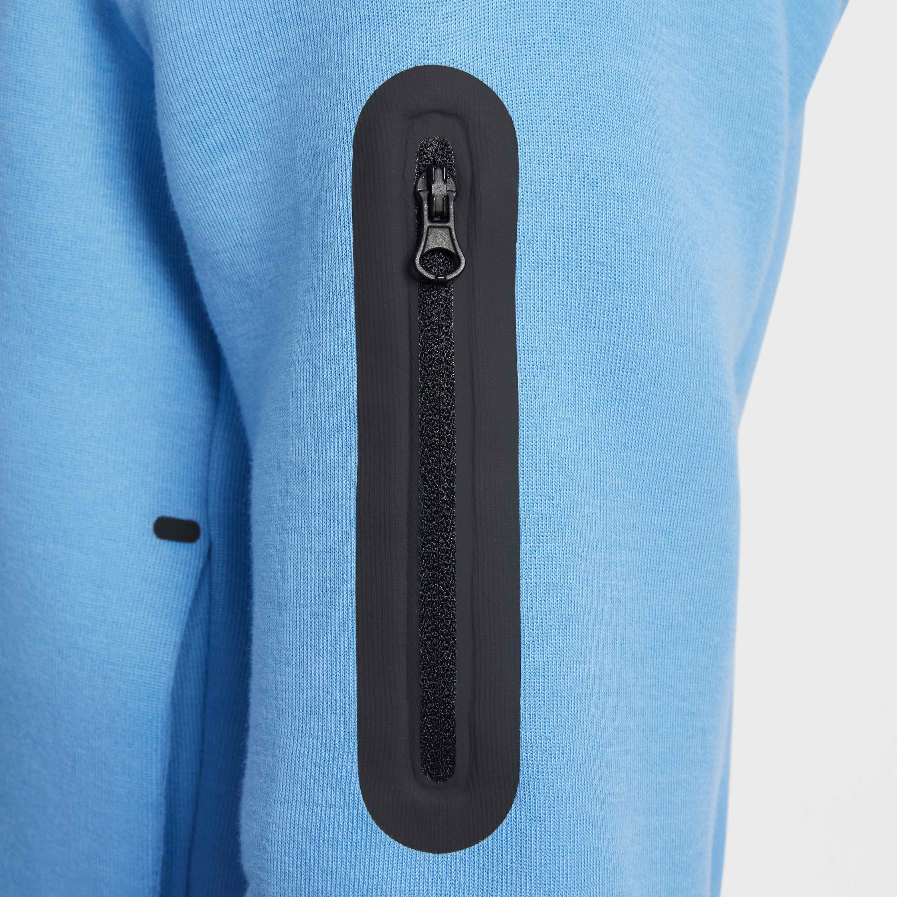 Nike Sportswear Tech Fleece image number 4