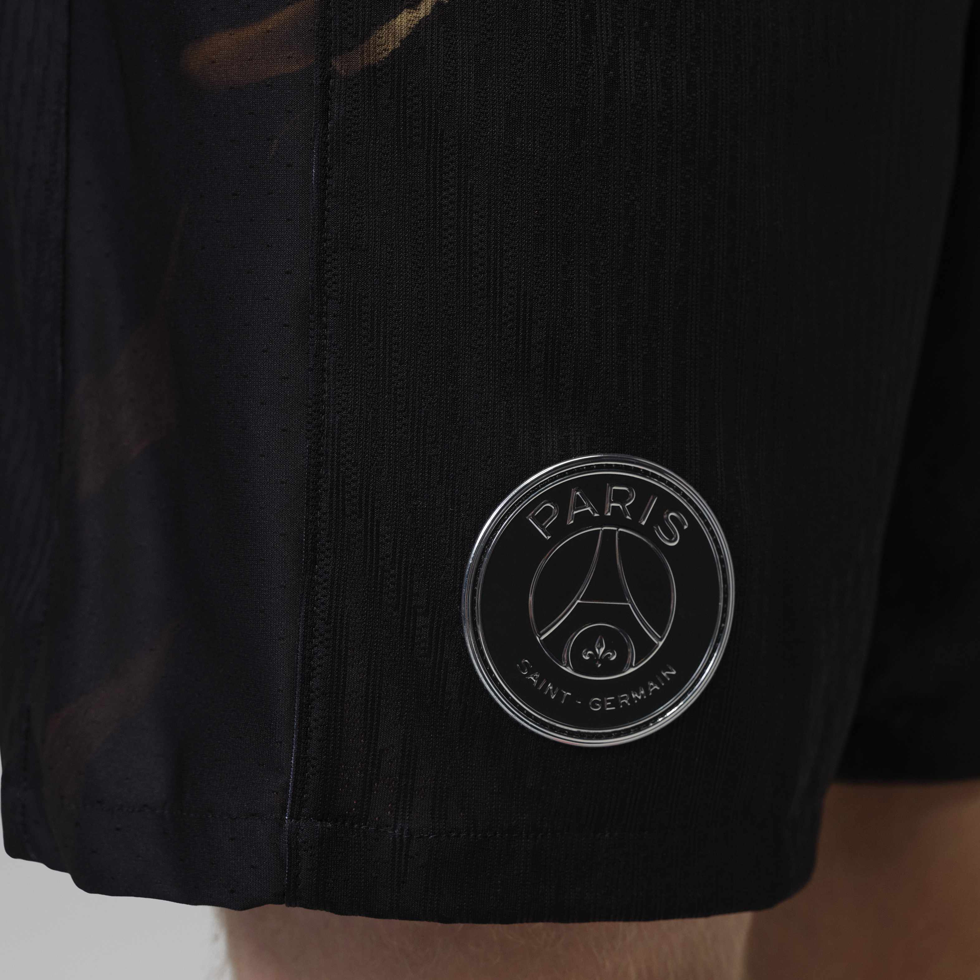 Paris Saint-Germain 2026 Match Night Edition image number 4