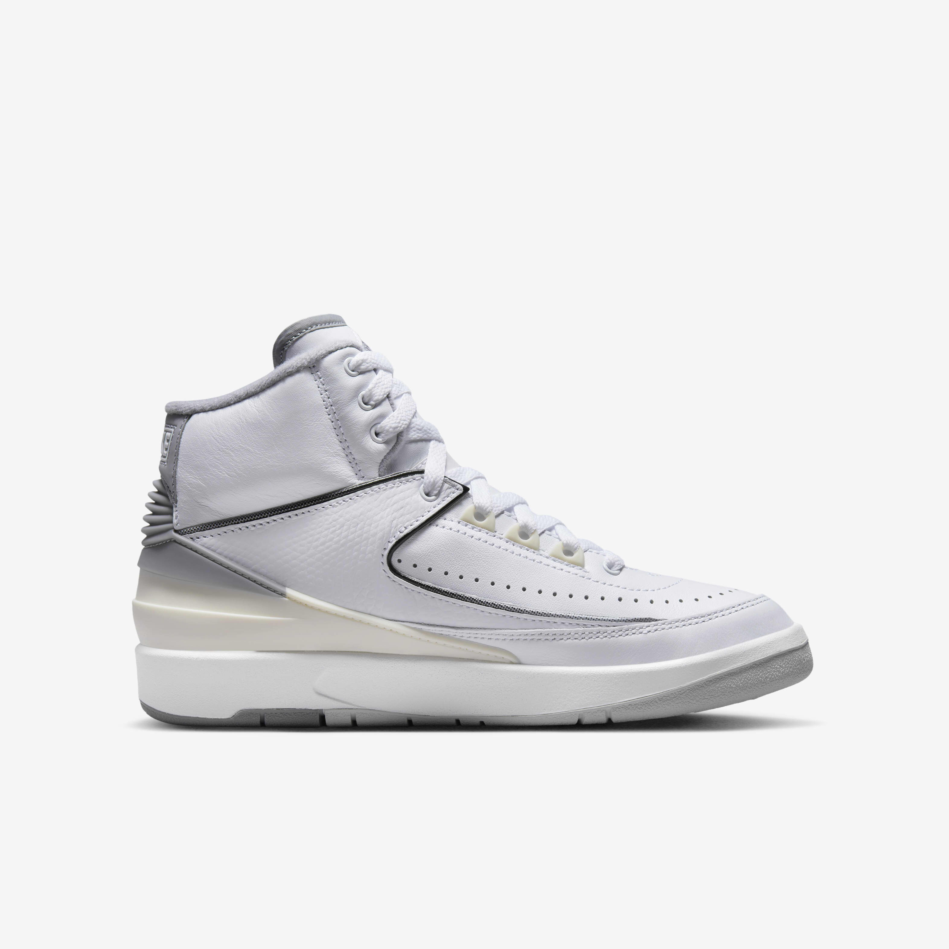 Air Jordan 2 Retro image number 2