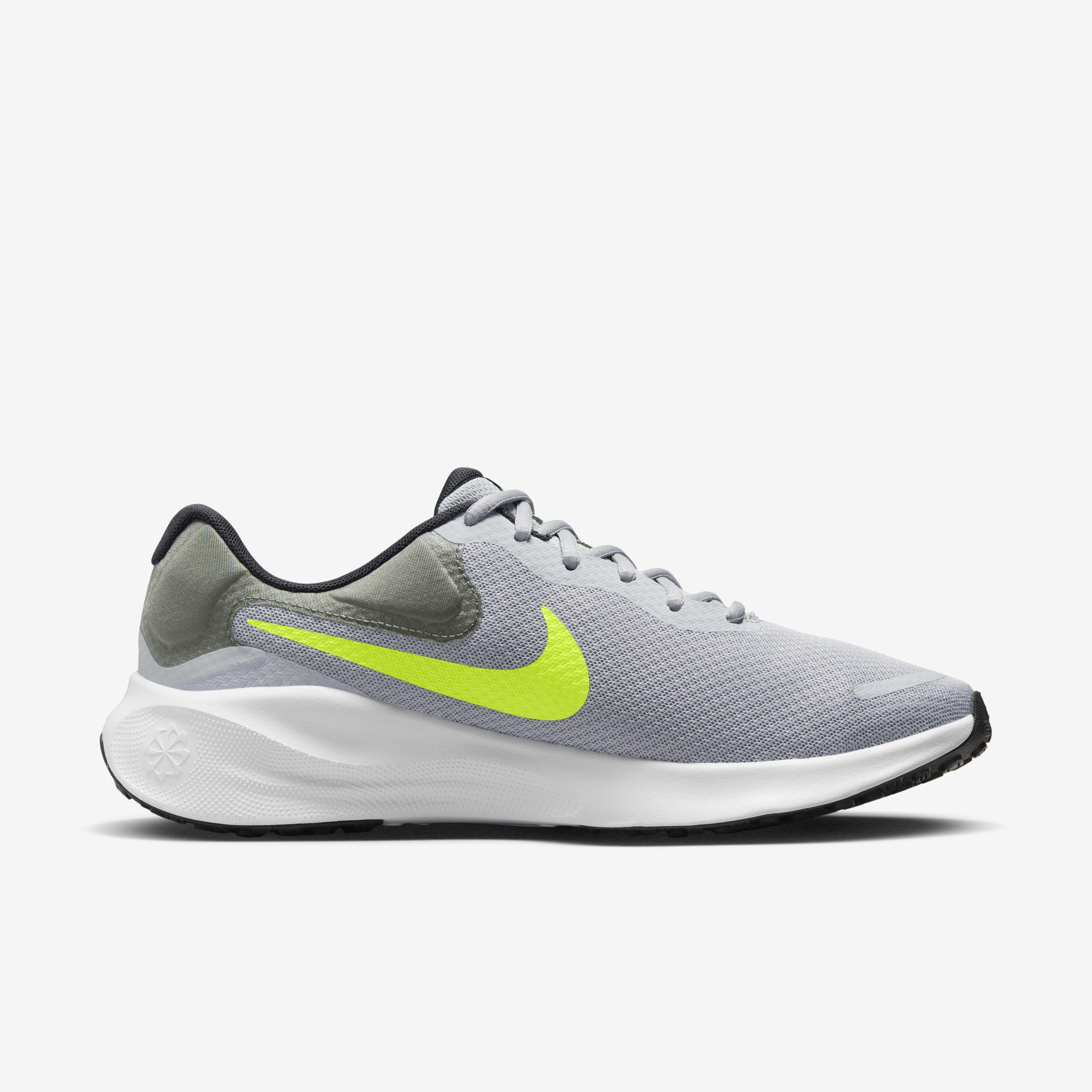 Nike Revolution 7 image number 2