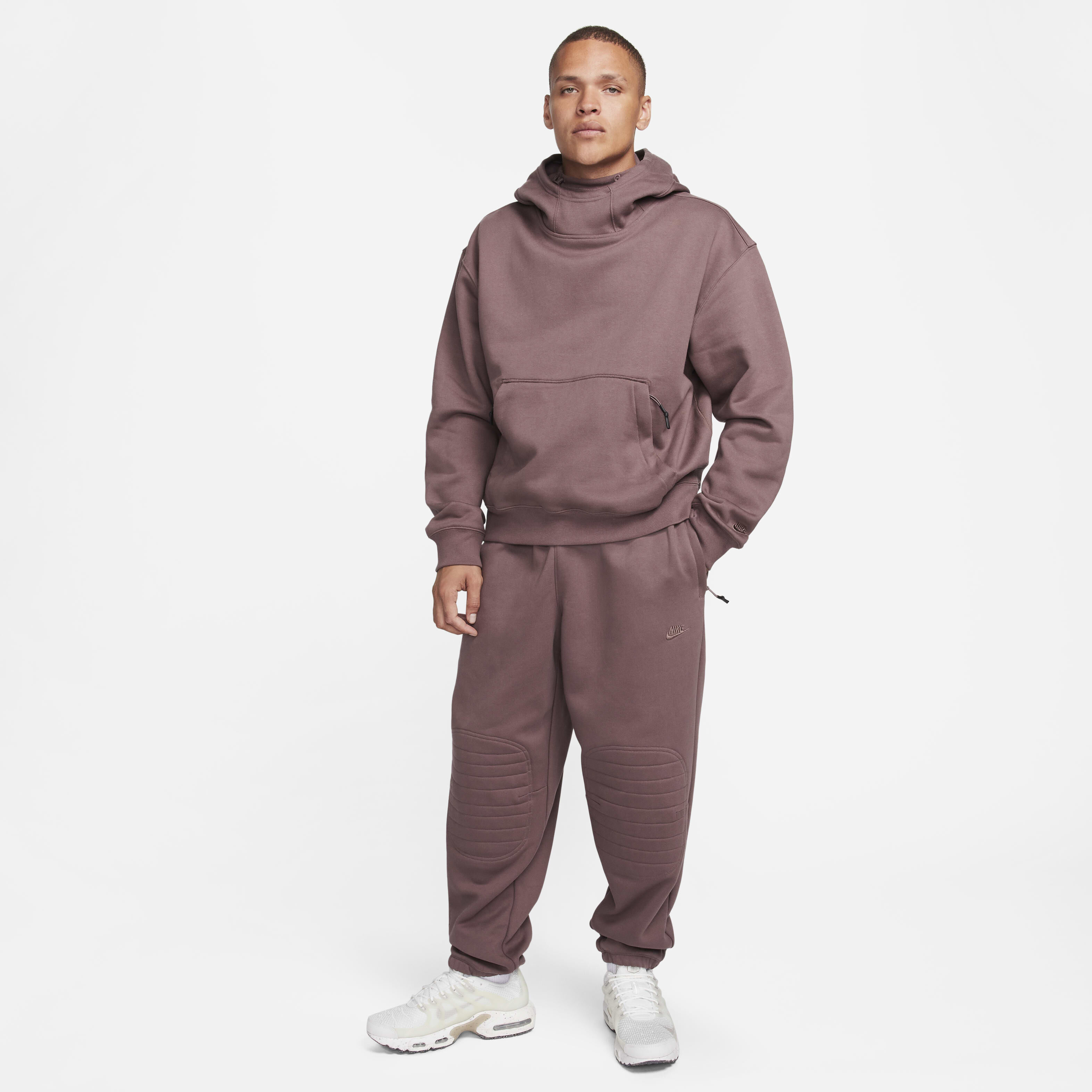nike therma fit tracksuit