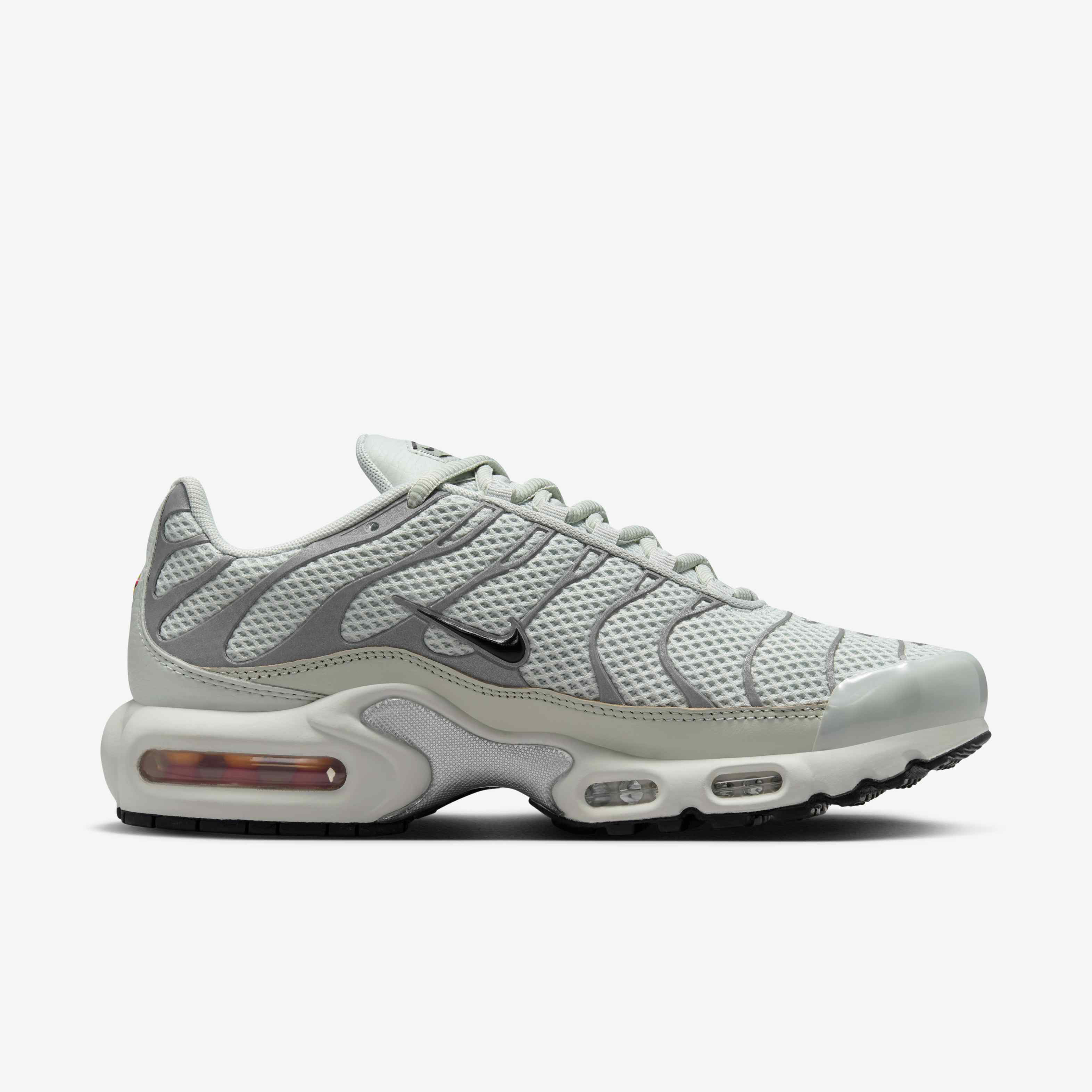 Nike Air Max Plus image number 3