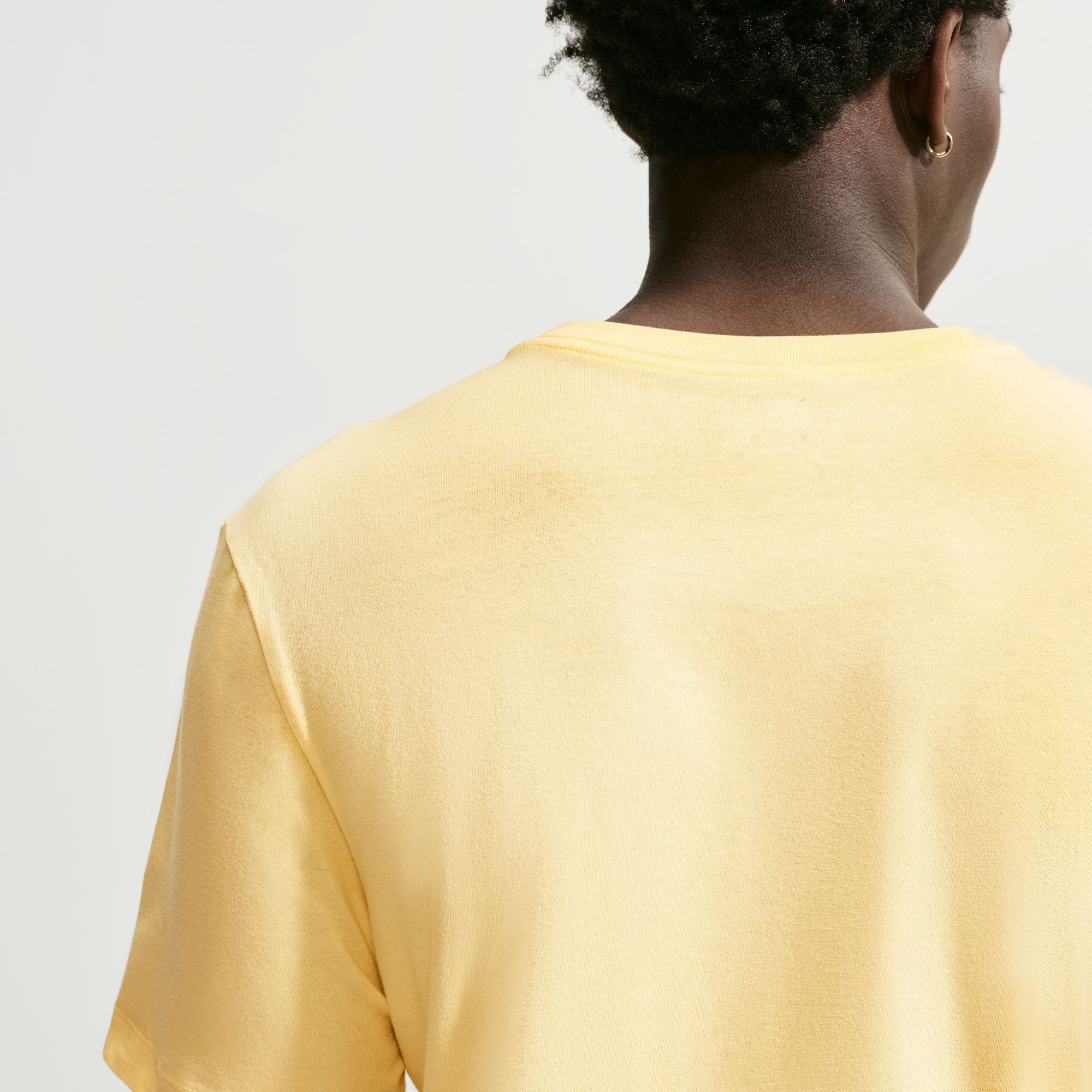 Men's Sportswear Club T-Shirt image number 3