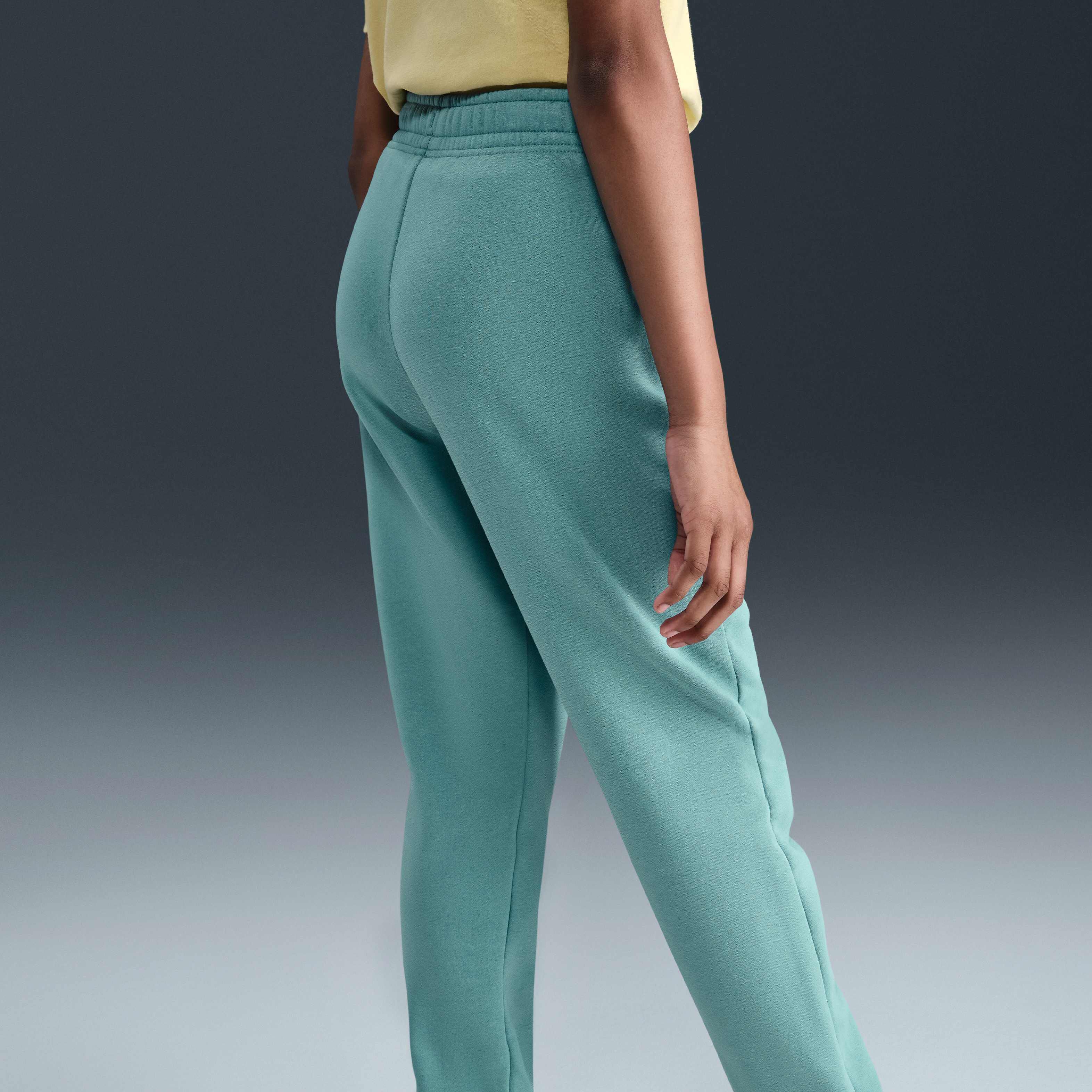 نايكي سبورتسوير image number 2