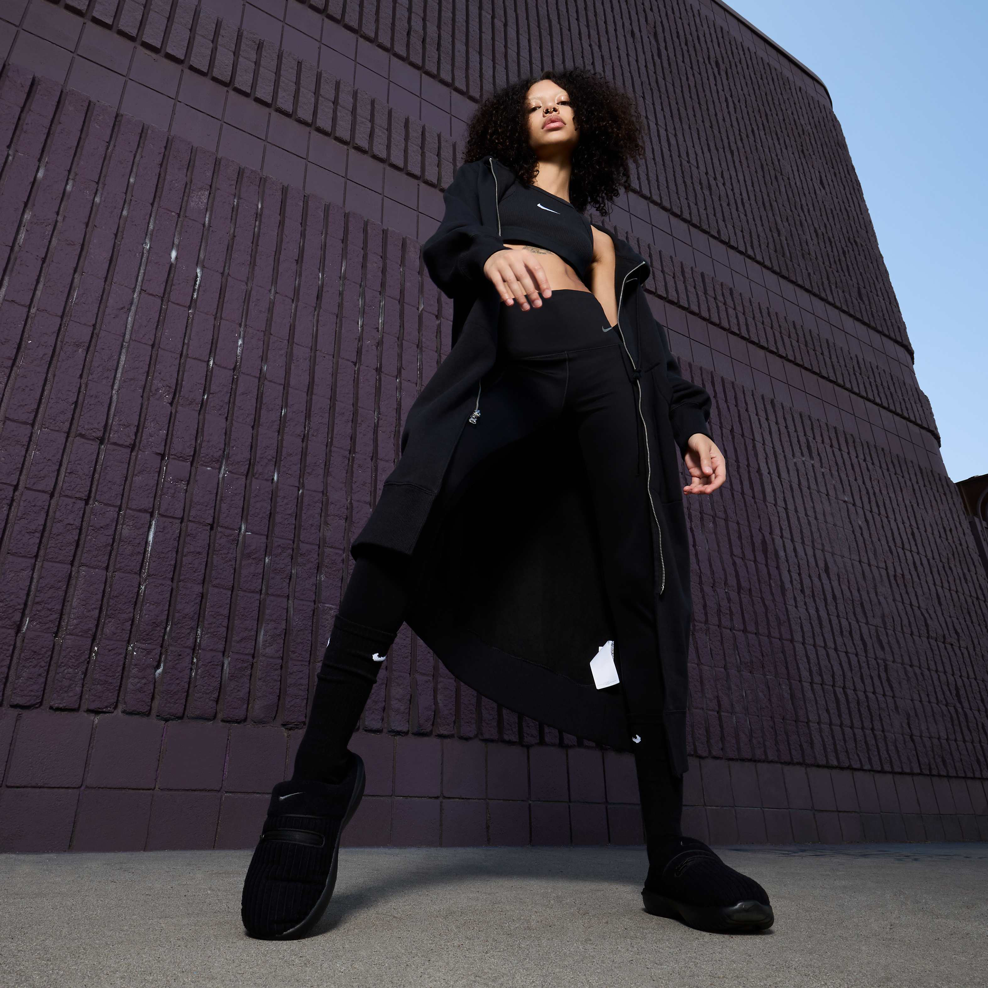 نايكي بورو image number 7