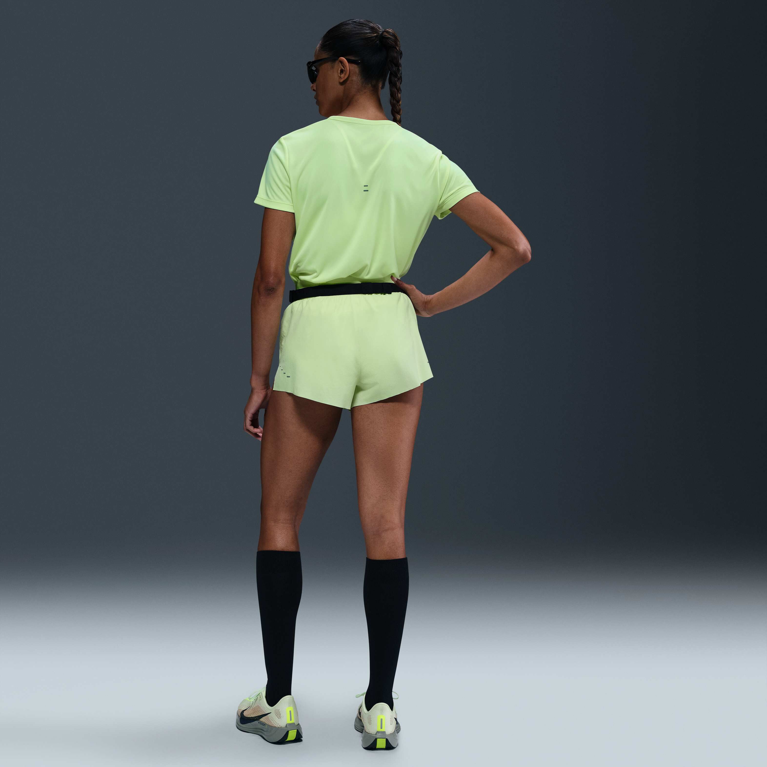 نايكي تيمبو image number 4