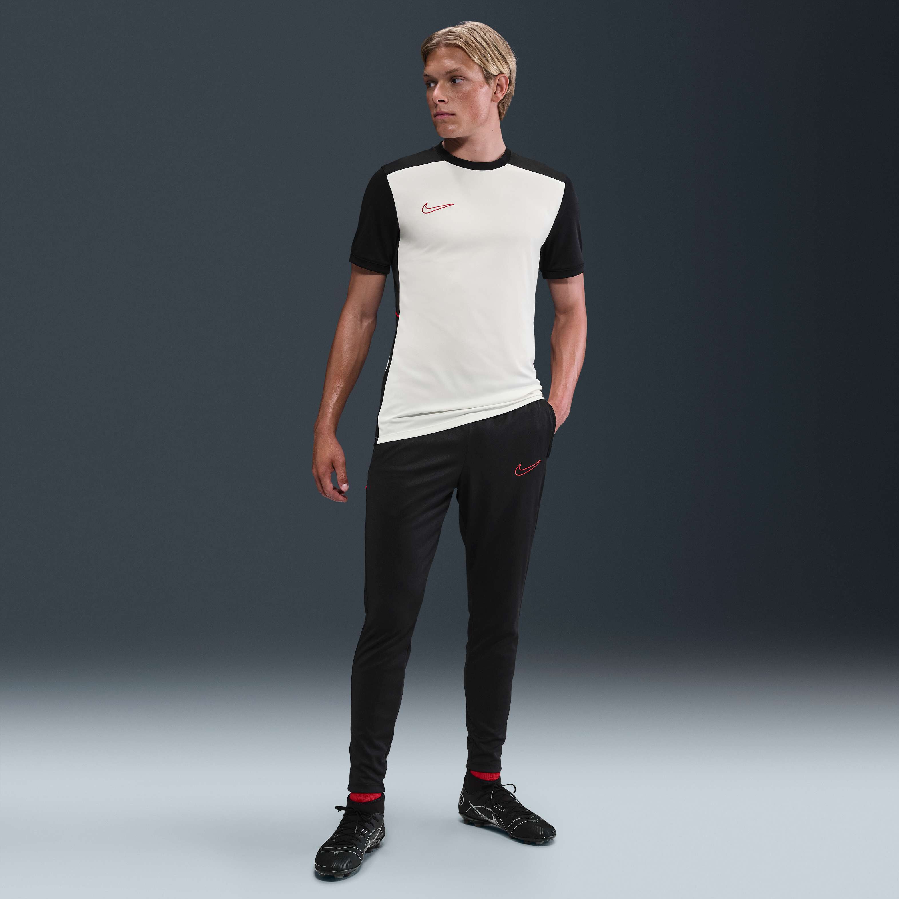 نايكي أكاديمي image number 0