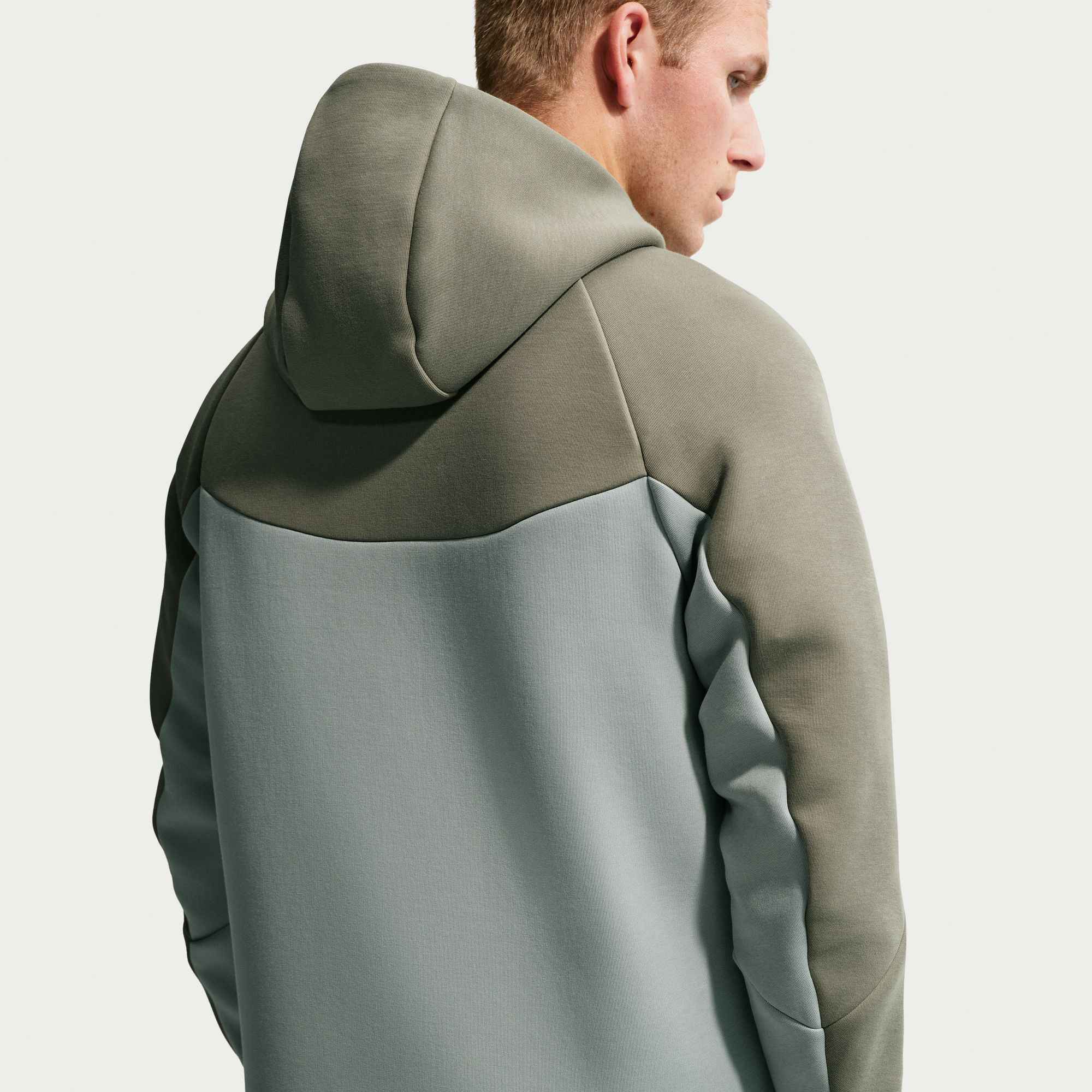 Nike Tech image number 3