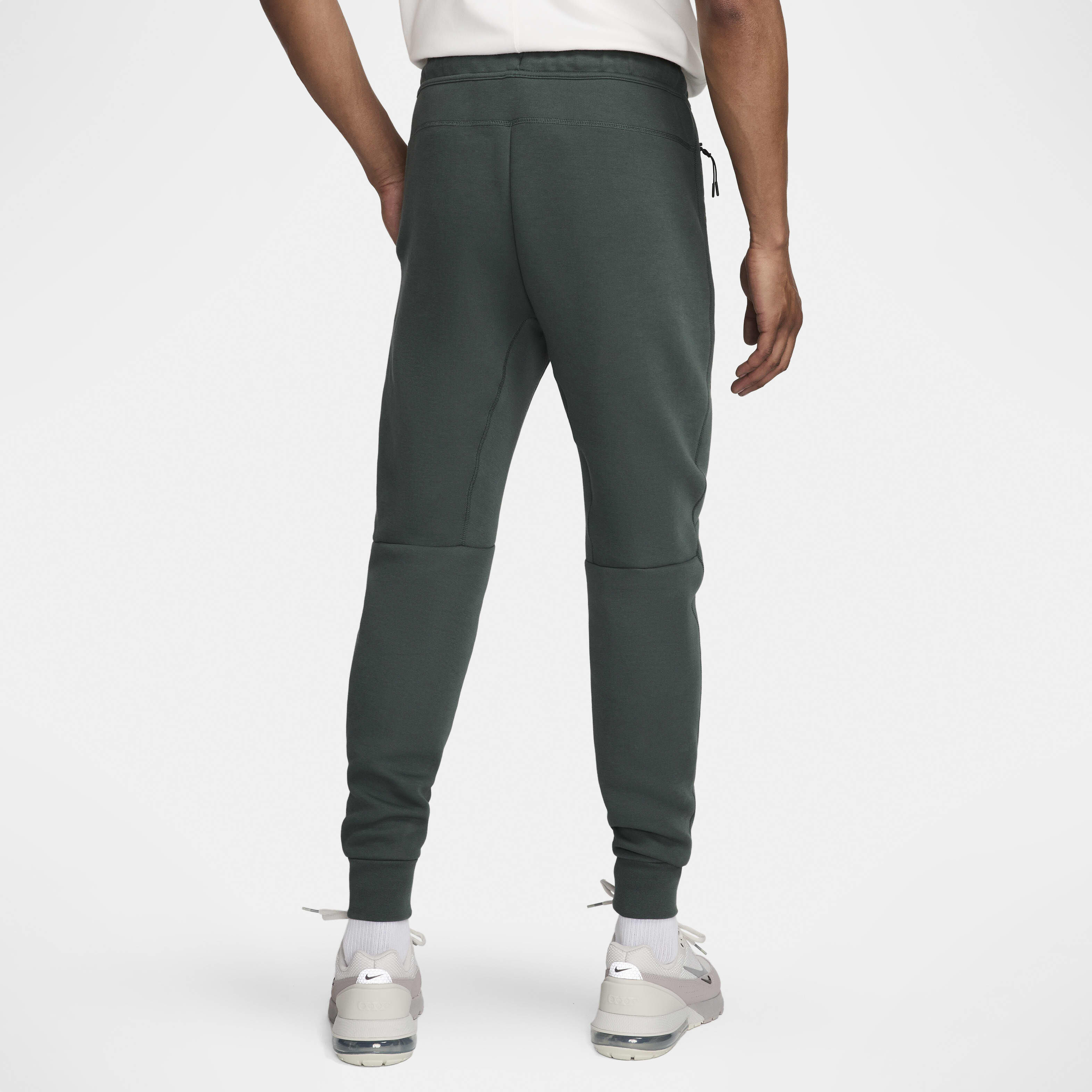 Nike Sportswear Tech Fleece image number 1