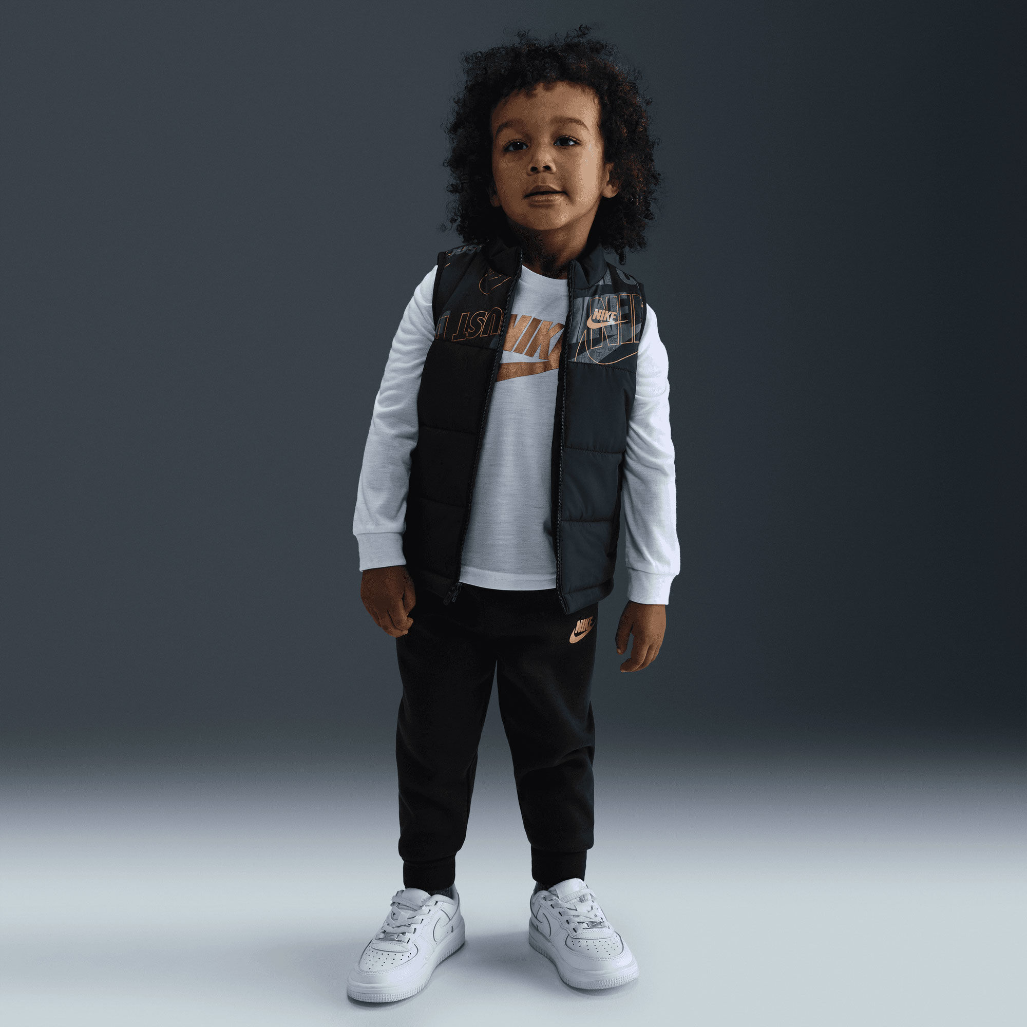 Nike Sportswear image number 0