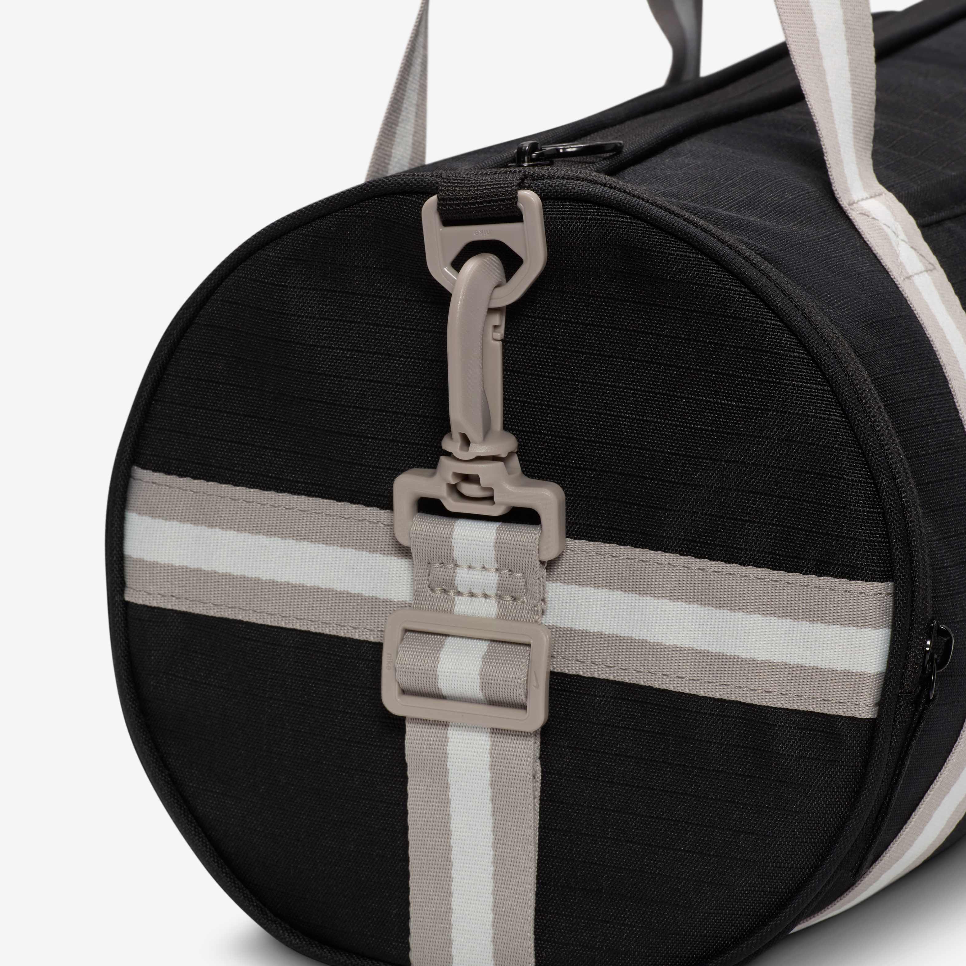★Nike★ Heritage Retro Duffle Bag 13L Black College Gray Su Nike Heritage Retro Duffel Bag (13L) Black | BSTN Store
