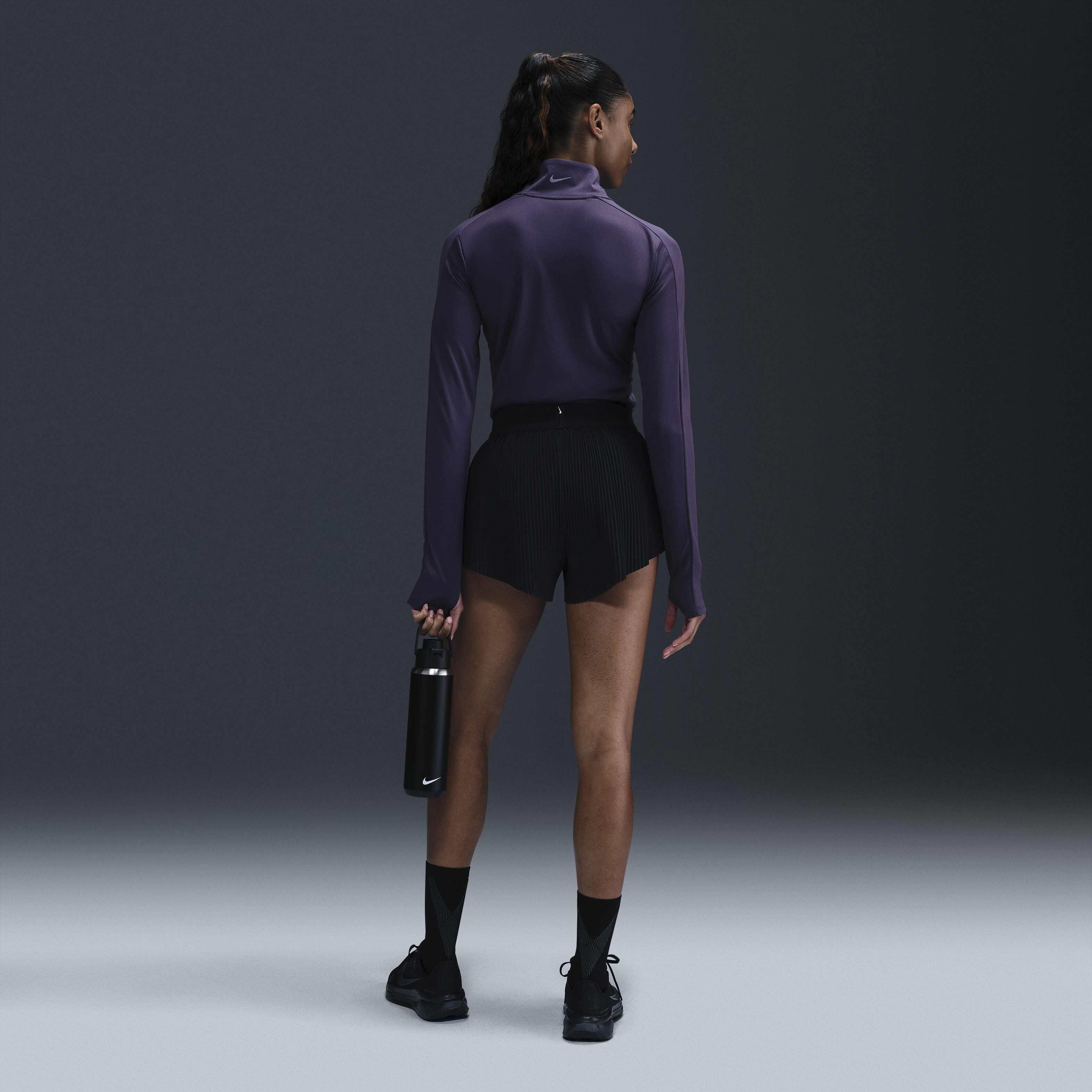 نايكي بيسر image number 4