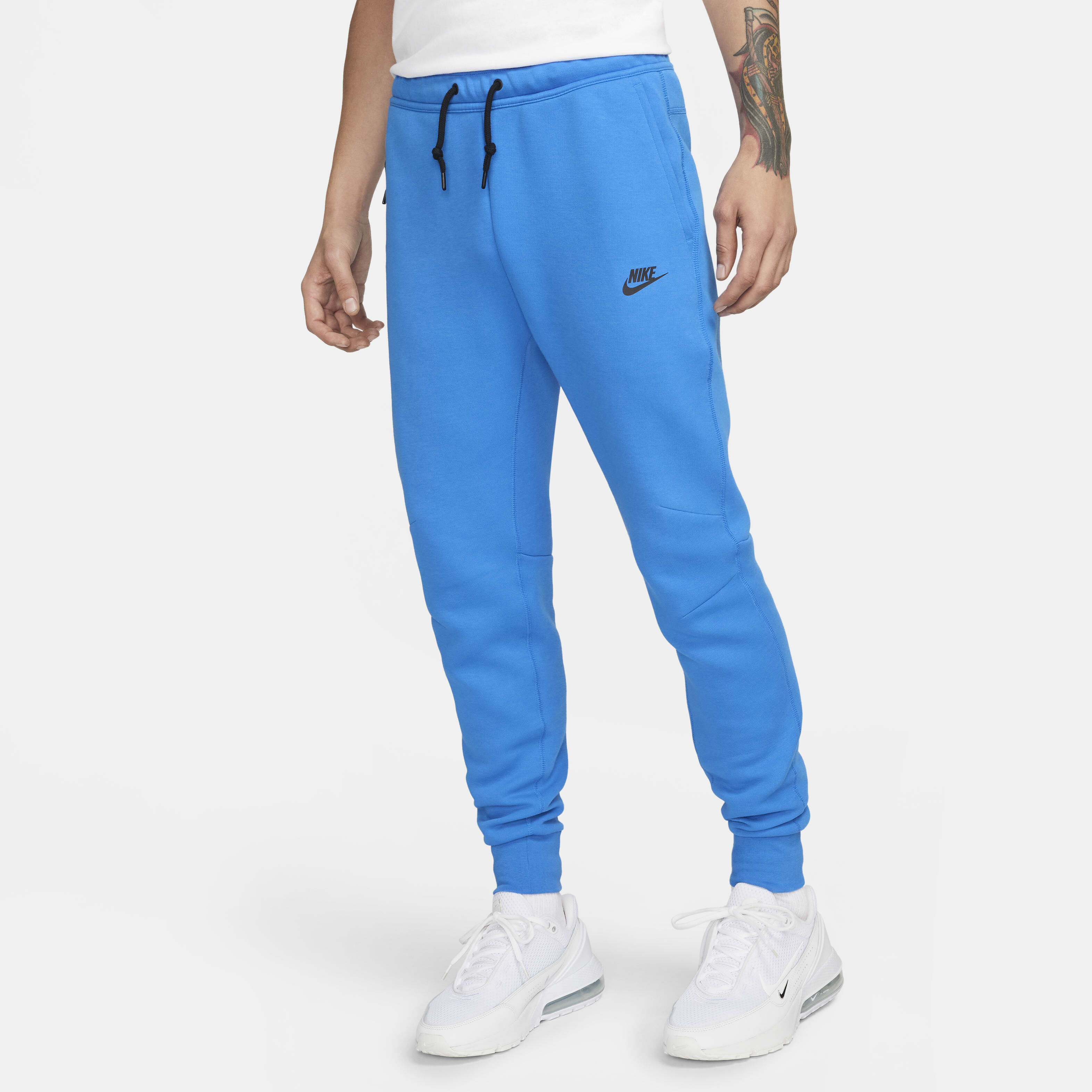Nike tech joggers men deals