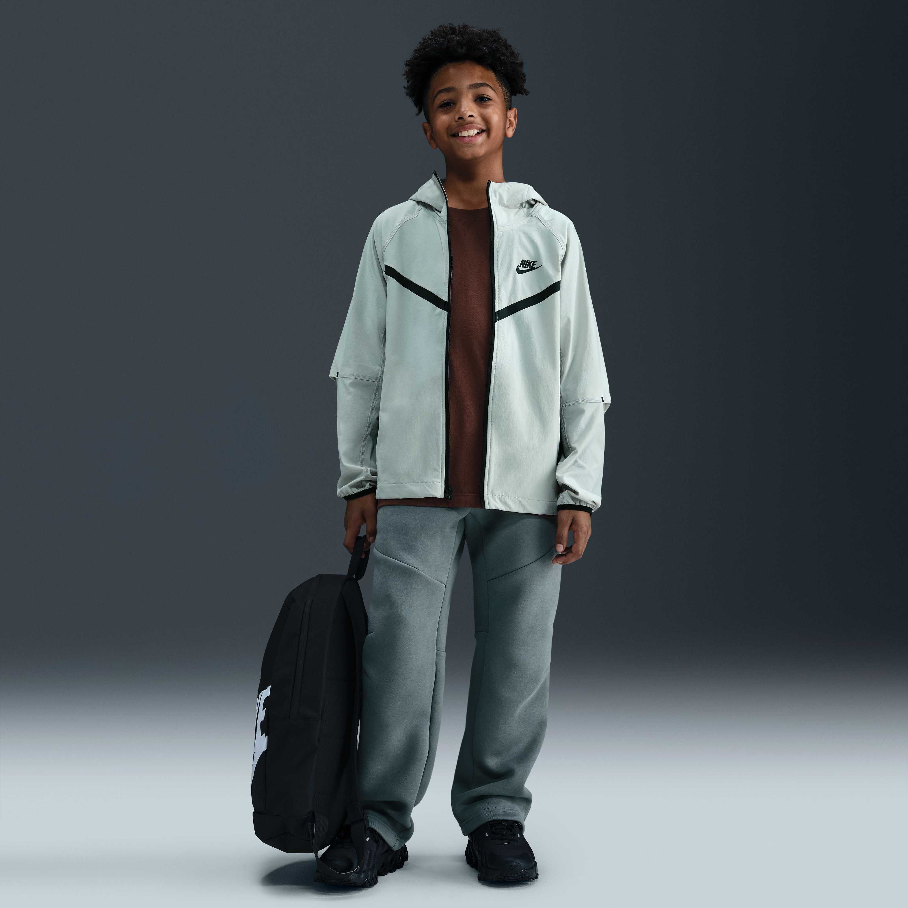 نايكي تك image number 3