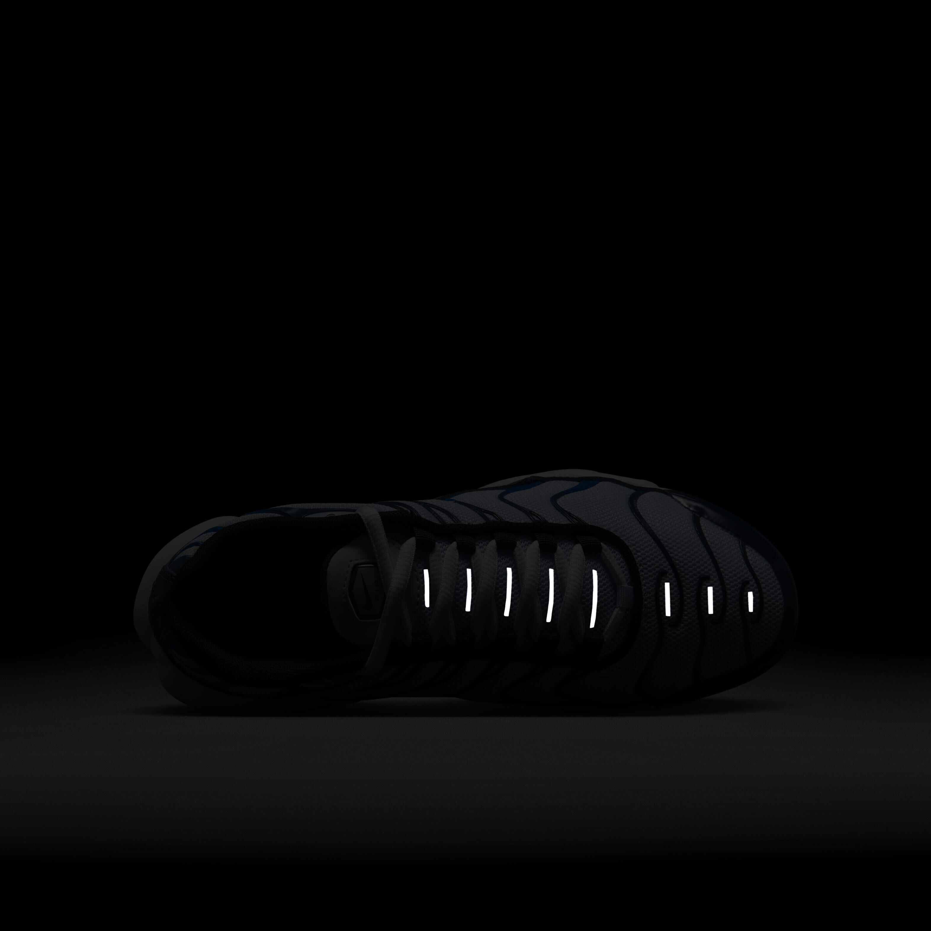 Nike Air Max Plus image number 8