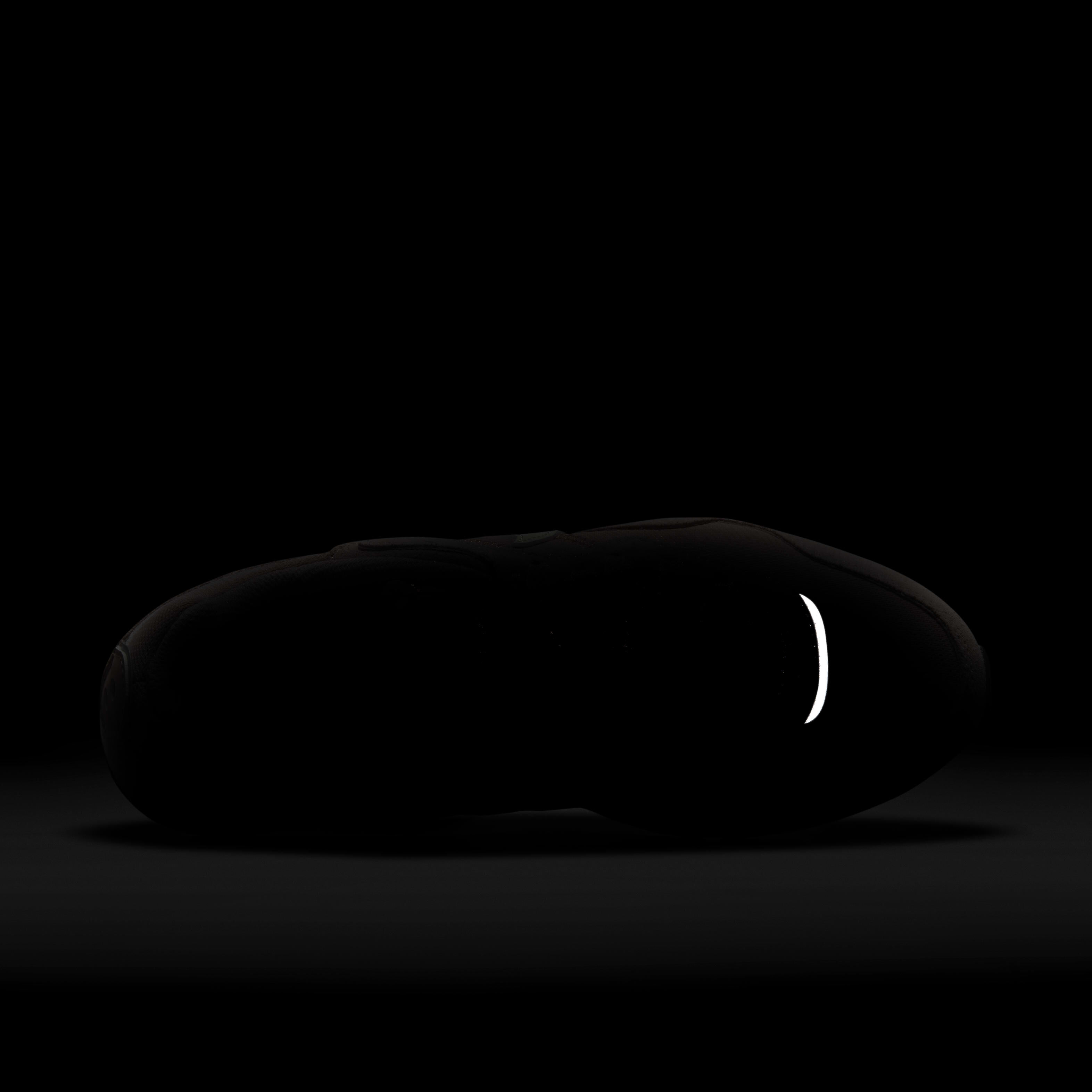 Nike Venture Runner image number 8